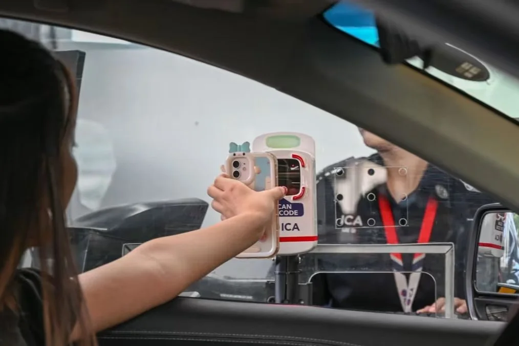 Singapore elevates border control