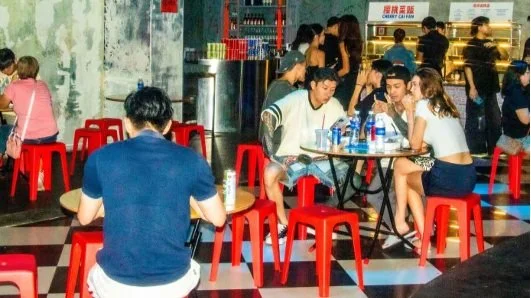 Cherry opens Cai Fan stall during April