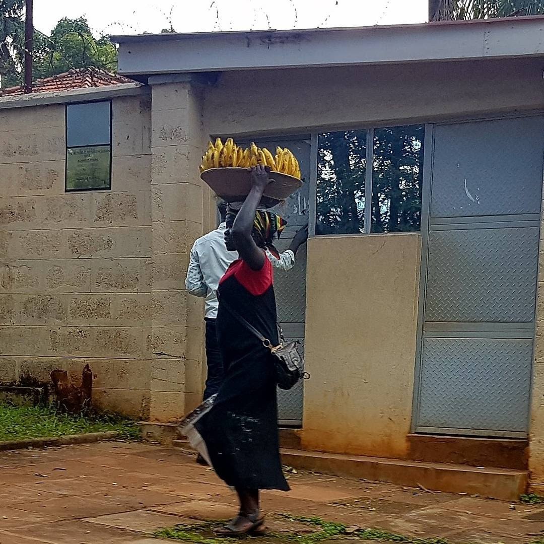 Uganda. Samsung Galaxy S20
