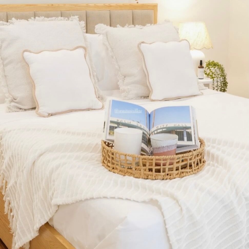 Sunday reset on holiday &mdash; comfy bed, good coffee, slow mornings, and nowhere to be.

Four Palms | Trinity Beach | Sleeps 6-8 | Pet-friendly 

Link in bio to book your next stay. 

#Cairns #greatbarrierreef #cairnsaccommodation #beach #tropicale