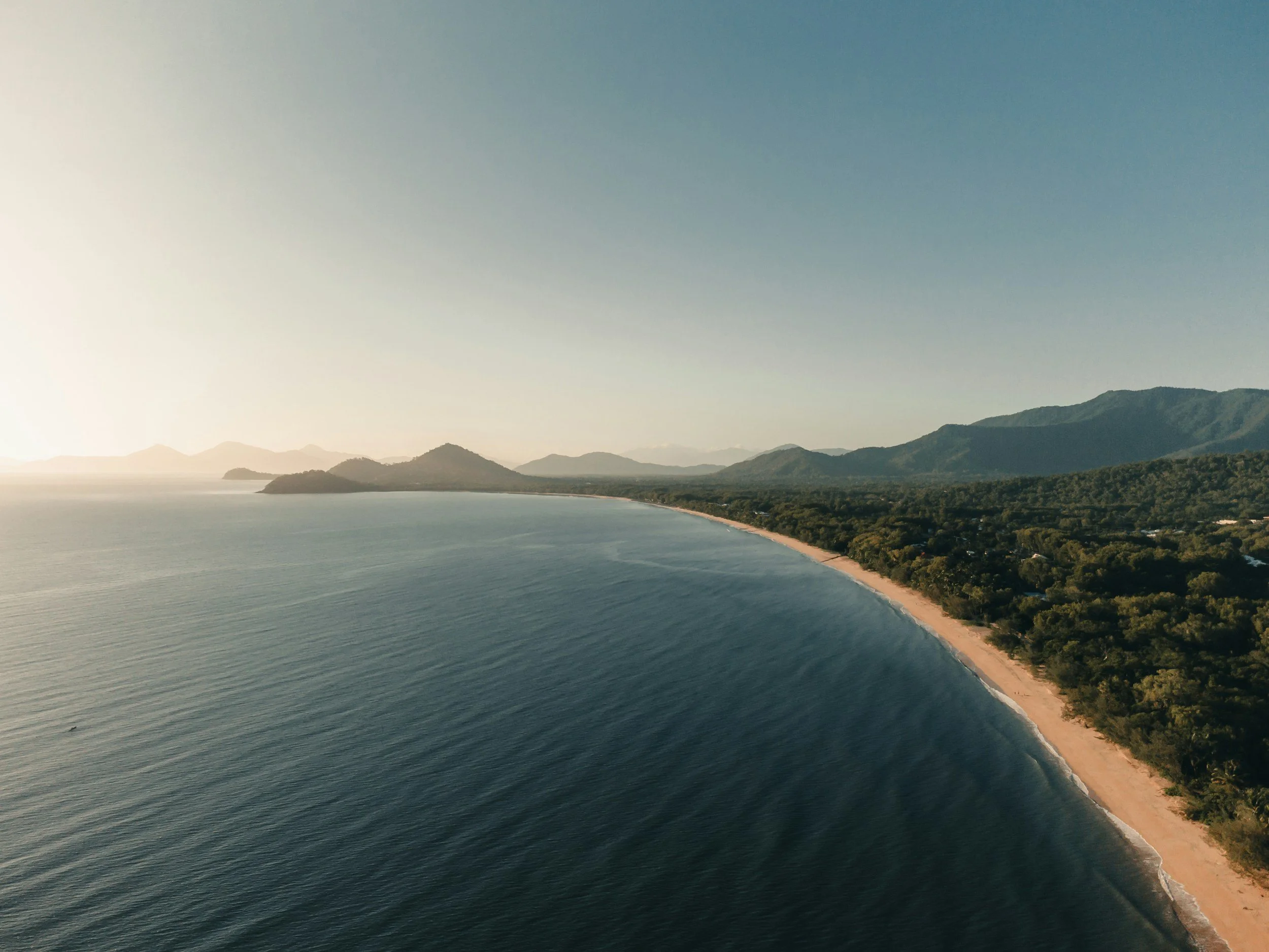 palm cove accommodation