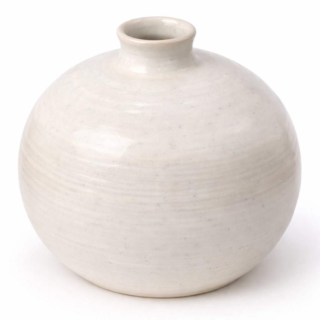 Vase boule en céramique blanche, forme épurée