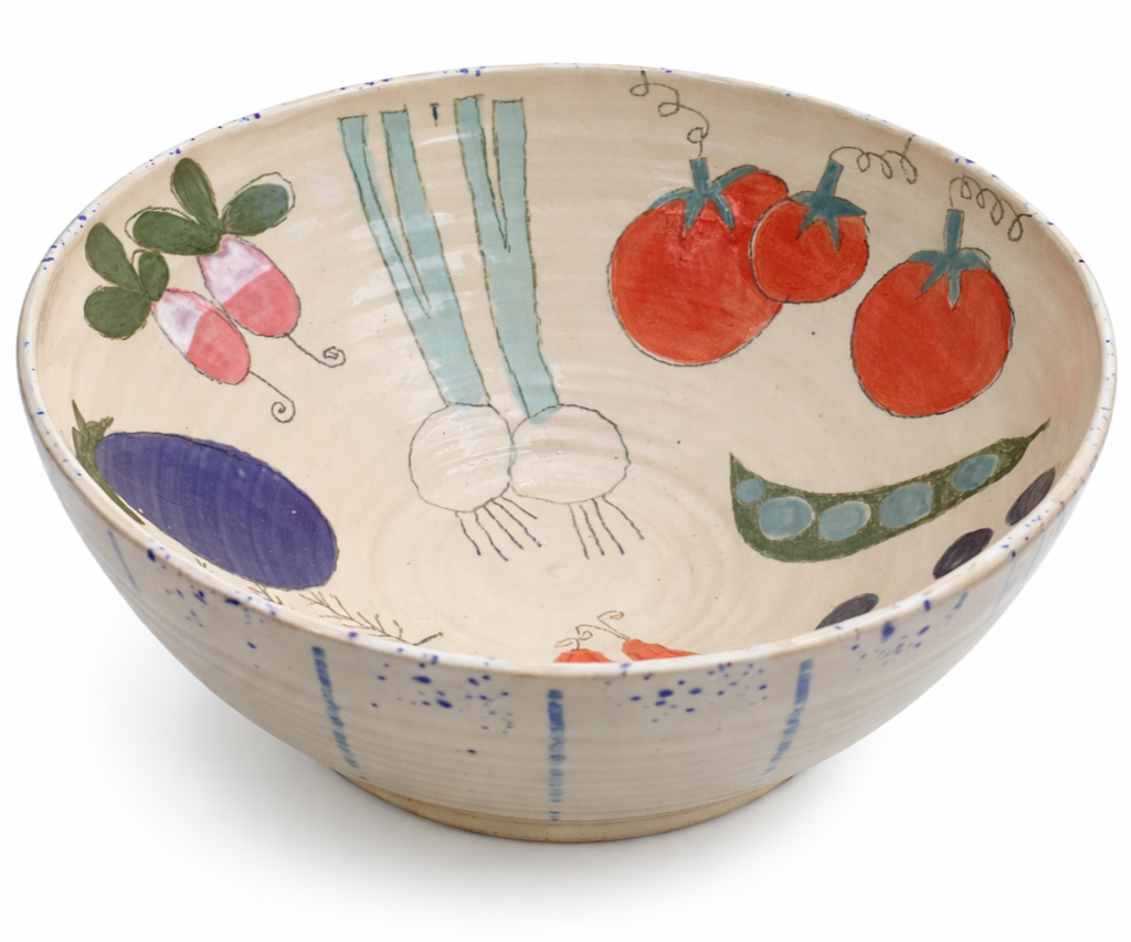 Intérieur de saladier en céramique fait main, motif potager coloré