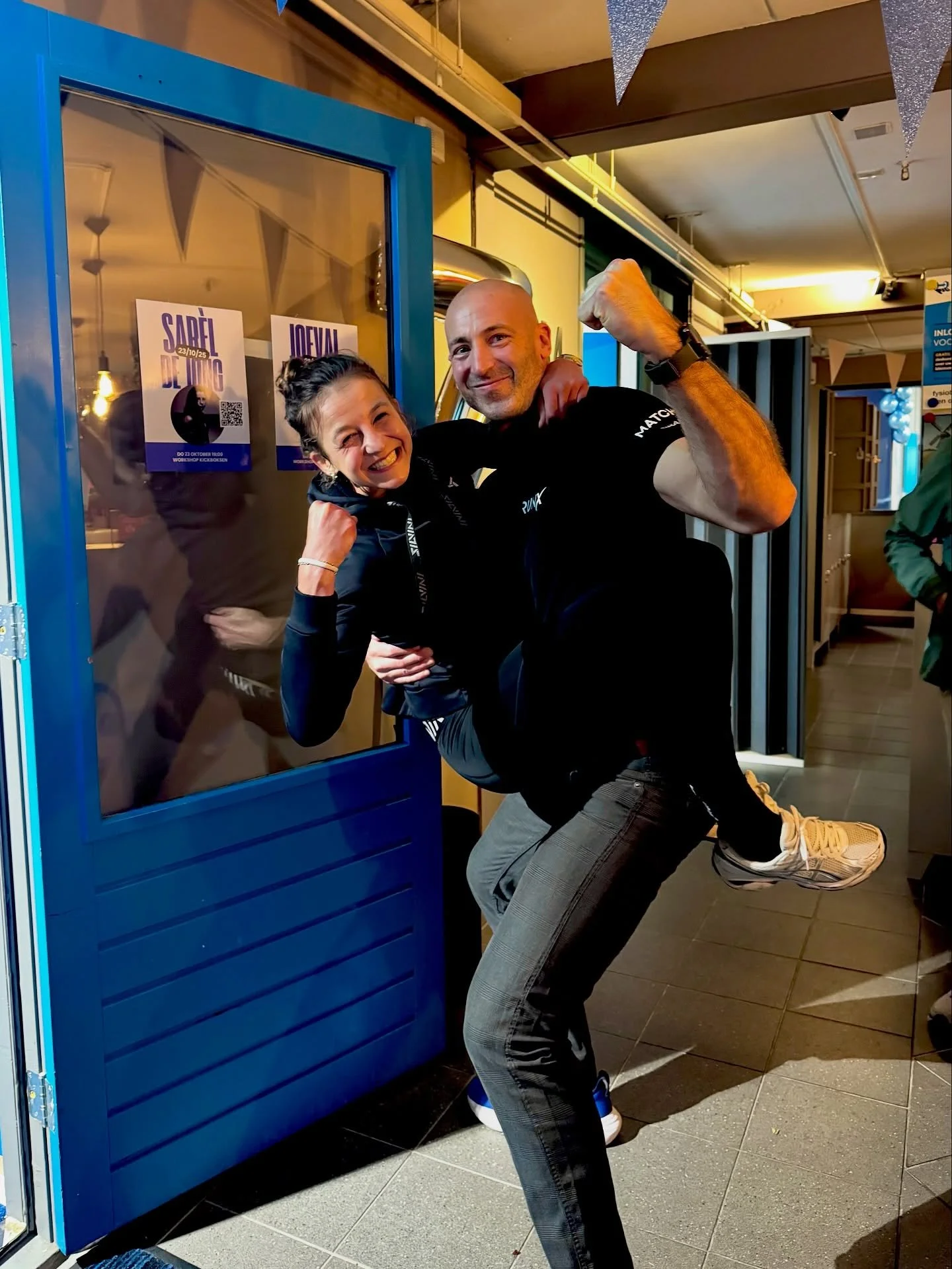 Oktober dump 💭
1. Zeer geslaagde workshops van Joeval en Sar&egrave;l
2. Muur make-over 
3. Gezinsuitbreiding 🐮 
4. De stamtafel 
5. 7x7 spinning
6. Shake it till you make it
7. Start dreumesdans 🩰 
8. Eerste paaltjes Walk in the Parq route
9. 7 j