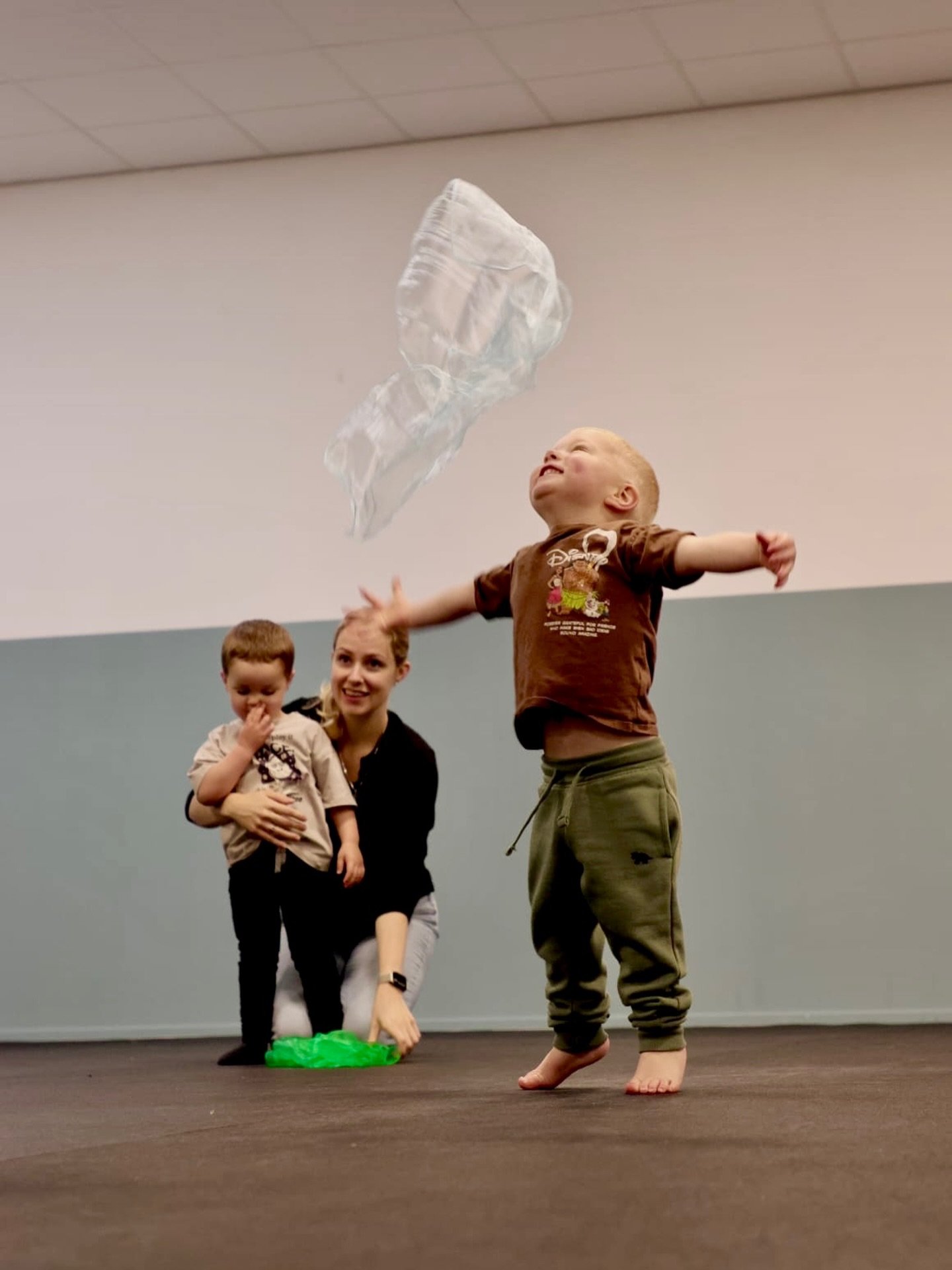 🎶🧸 Meld jouw dreumes nu aan voor de nieuwe reeks dreumesdans! 
6 lessen bewegen, lachen, dansen &amp; ontdekken
Data: 16, 23, 30 januari &amp; 6, 13, 20 februari
👶 vanaf 1,5 tot 3,5 jaar 
📩 aanmelden voor 7 januari via de website of info@sportcen