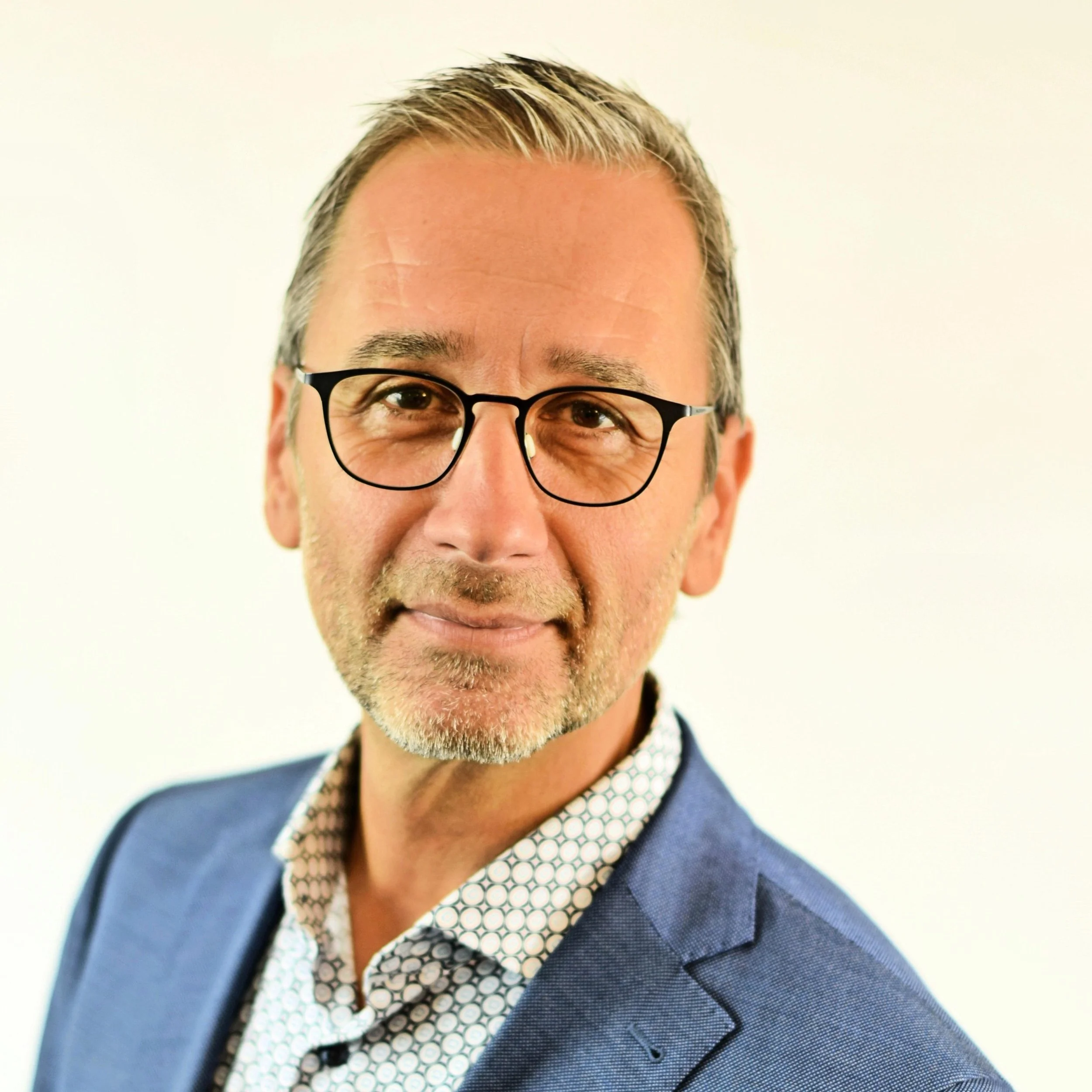 27. Changers pill: an individualized open label placebo for SF-practitioners by Frederic Linssen