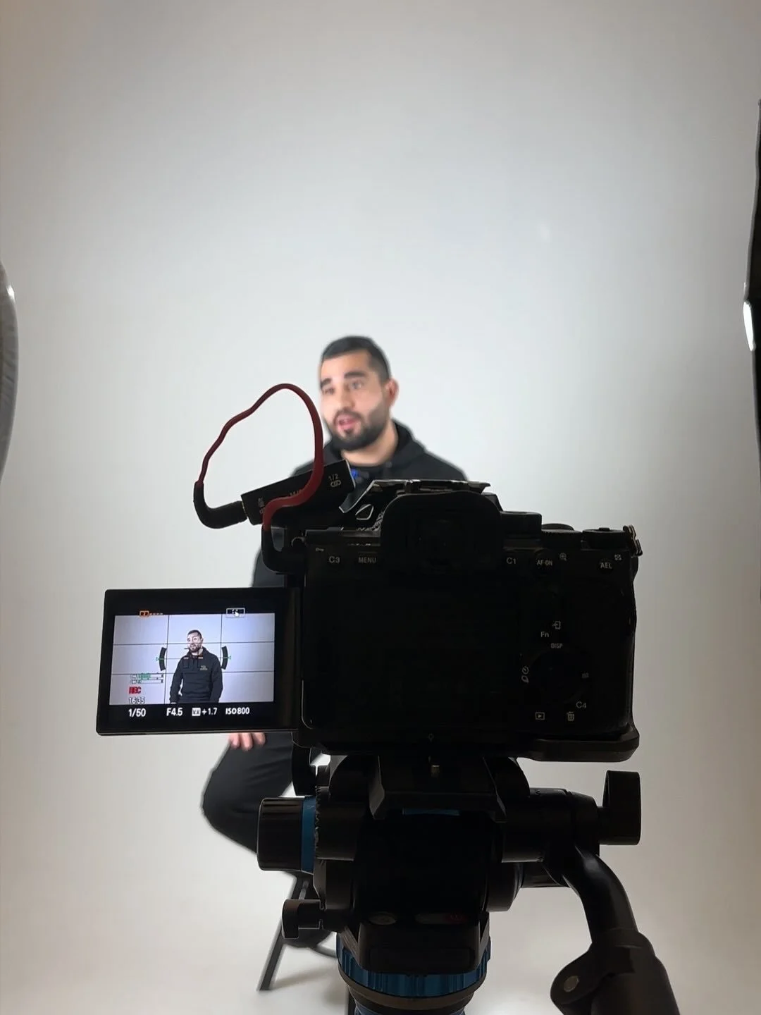 De senaste m&aring;naderna har vi jobbat p&aring; en kort film om resan bakom UnityLeague, ni kommer &auml;ven f&aring; f&ouml;lja med bakom kulisserna och f&aring; se hur vi g&aring;r fr&aring;n att planera till att utf&ouml;ra. Vi hoppas att ni gil