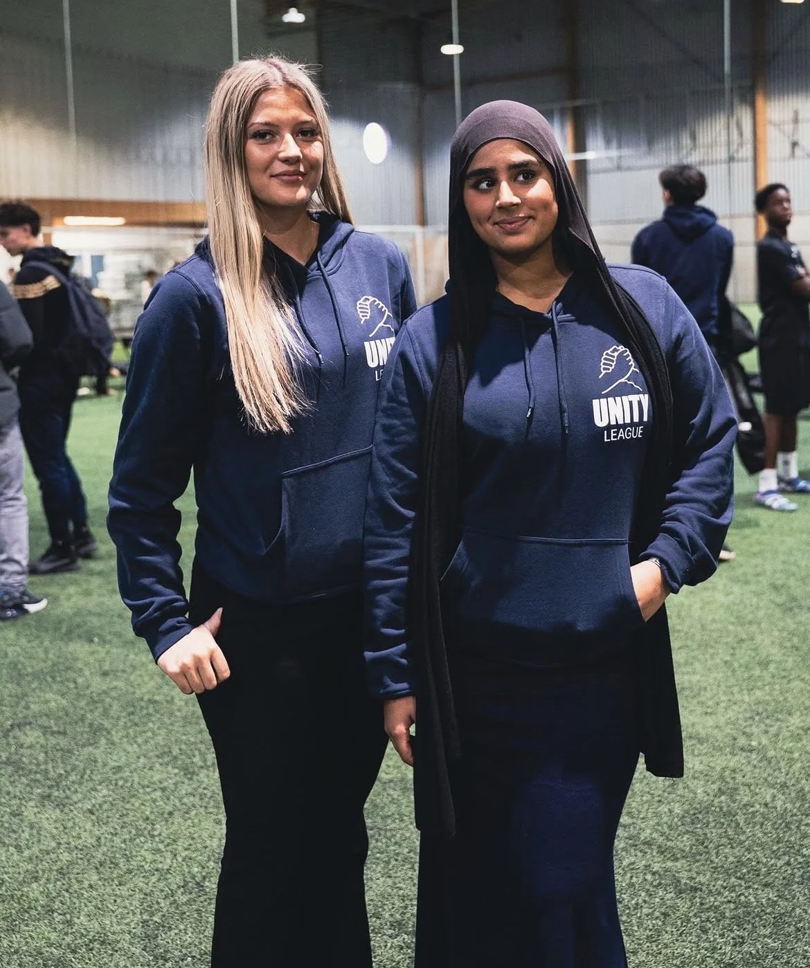 Du, vi måste prata - unity league för bara tjejer