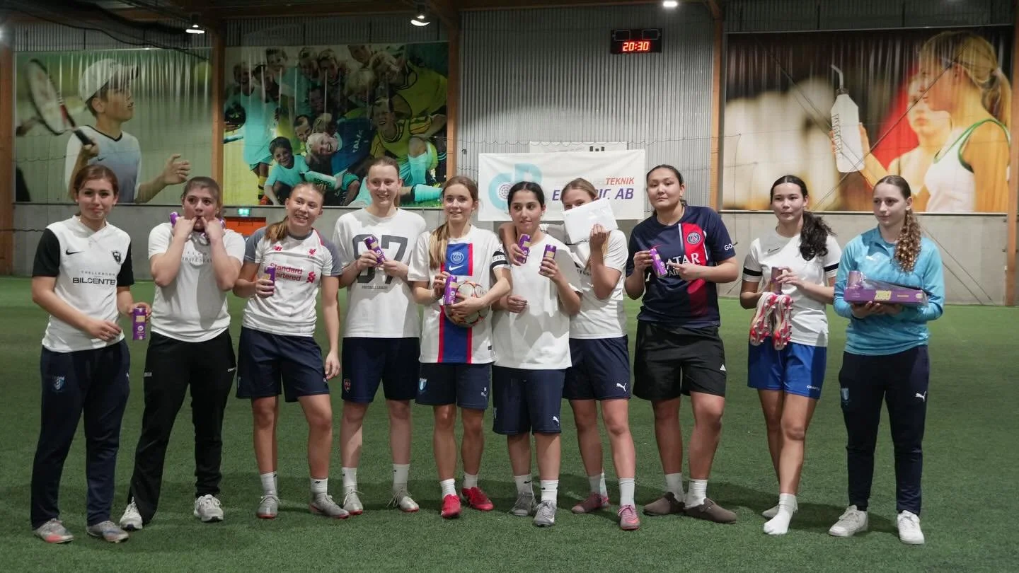 JOGA BONITO, v&aring;ra vinnare😍😍 dem vann turneringen med energi, k&auml;rlek och all makt p&aring; plan. STOOOOR K&Auml;RLEK till v&aring;ra finalister och alla andra som spelade i turneringen ocks&aring;. Ni gjorde detta till en dag vi sent komm