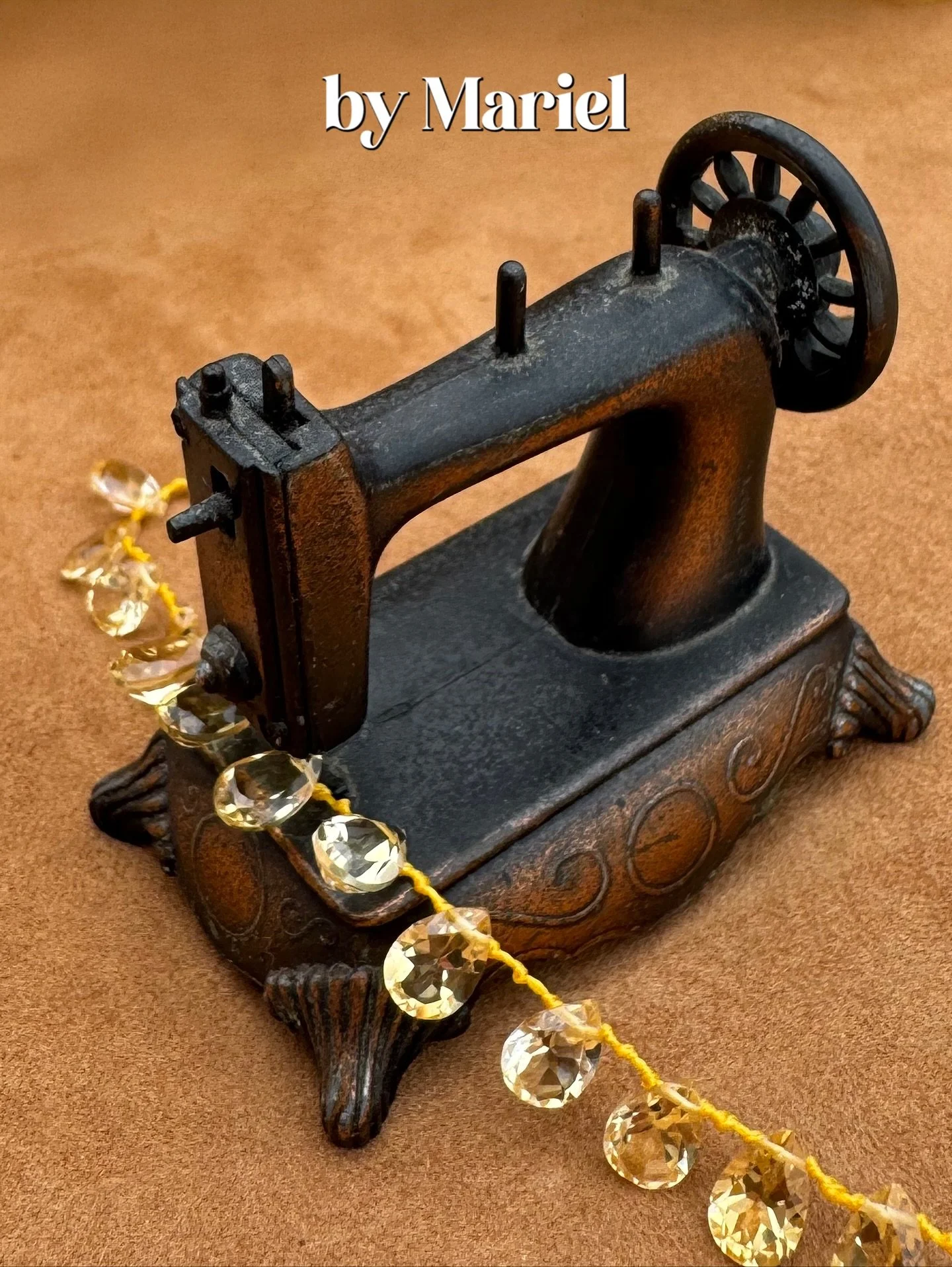 Little treasures working together ✨
found this adorable mini sewing machine that&rsquo;s actually a pencil sharpener in the cutest vintage store, couldn&rsquo;t resist playing with it! 

who knew a tiny sewing machine could make all your gemstone dre