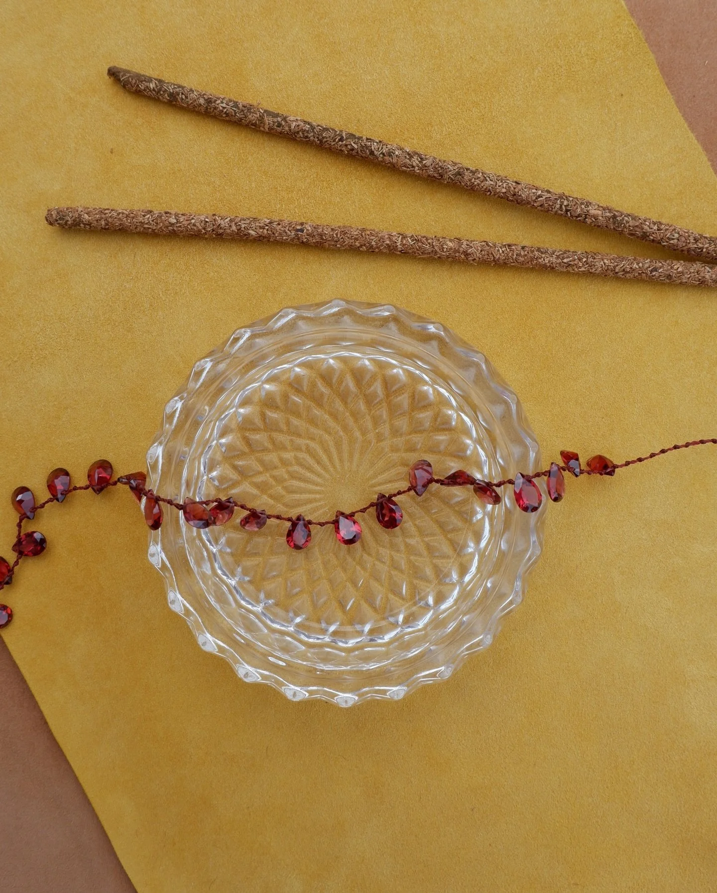 Tonight in Spain, the air feels different. Streets grow quiet after the Cabalgata (Parade), and anticipation lingers as children fall asleep.

While the world rests, three kings journey across cities and villages, bearing gifts of gold, frankincense,