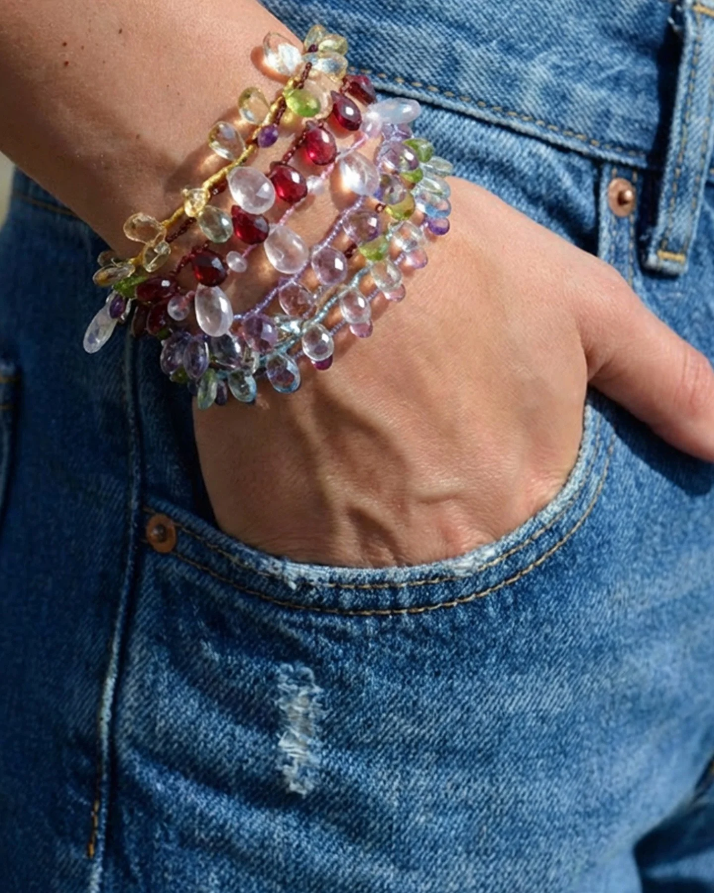 Real arm candy, naturally! Stack these beauties, Peridot, Citrine, Garnet, Amethyst and let your wrist do the sparkling. 💎 

#amethyst #peridot #garnet #citrine #naturalgemstones
