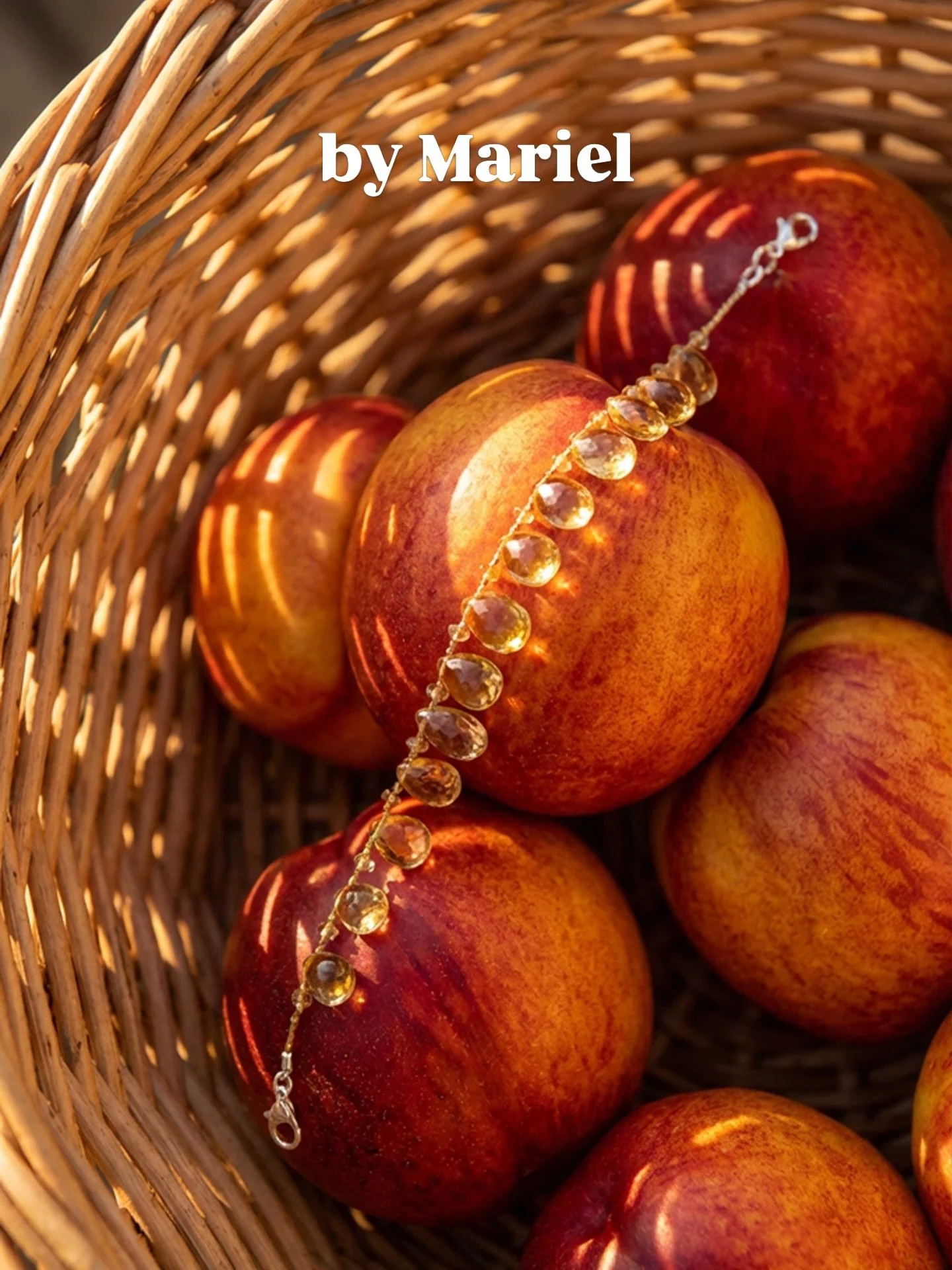 Golden Margarita bracelet

Sunshine on a silk thread ✨
Warm citrine tones, hand-knotted for a relaxed bohemian feel with an elegant glow. 

#citrine #citrinenecklace #handknotted #knottedjewelry #bohochicjewelry