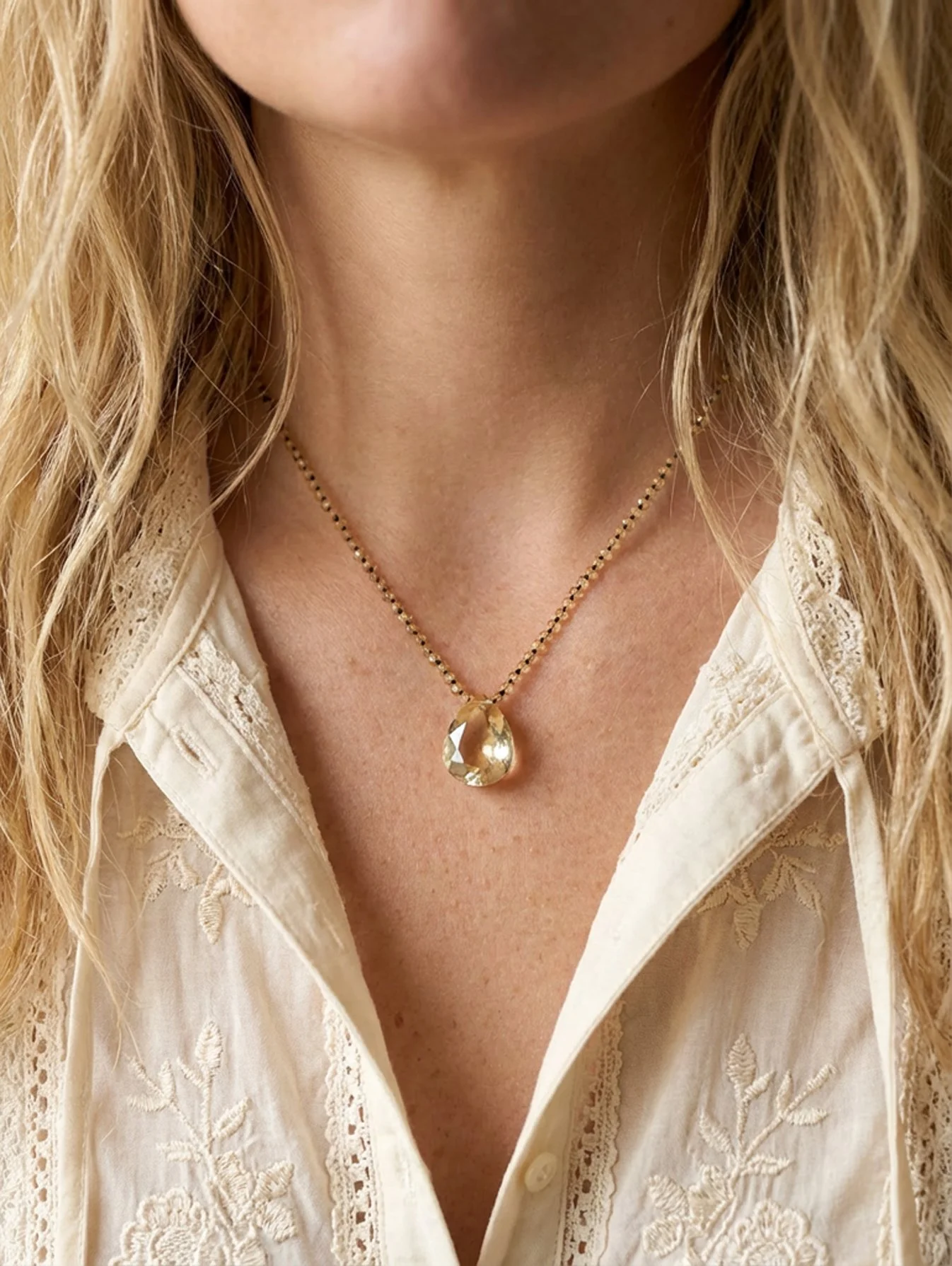 Piedra Grande Knotted Citrine yellow necklace