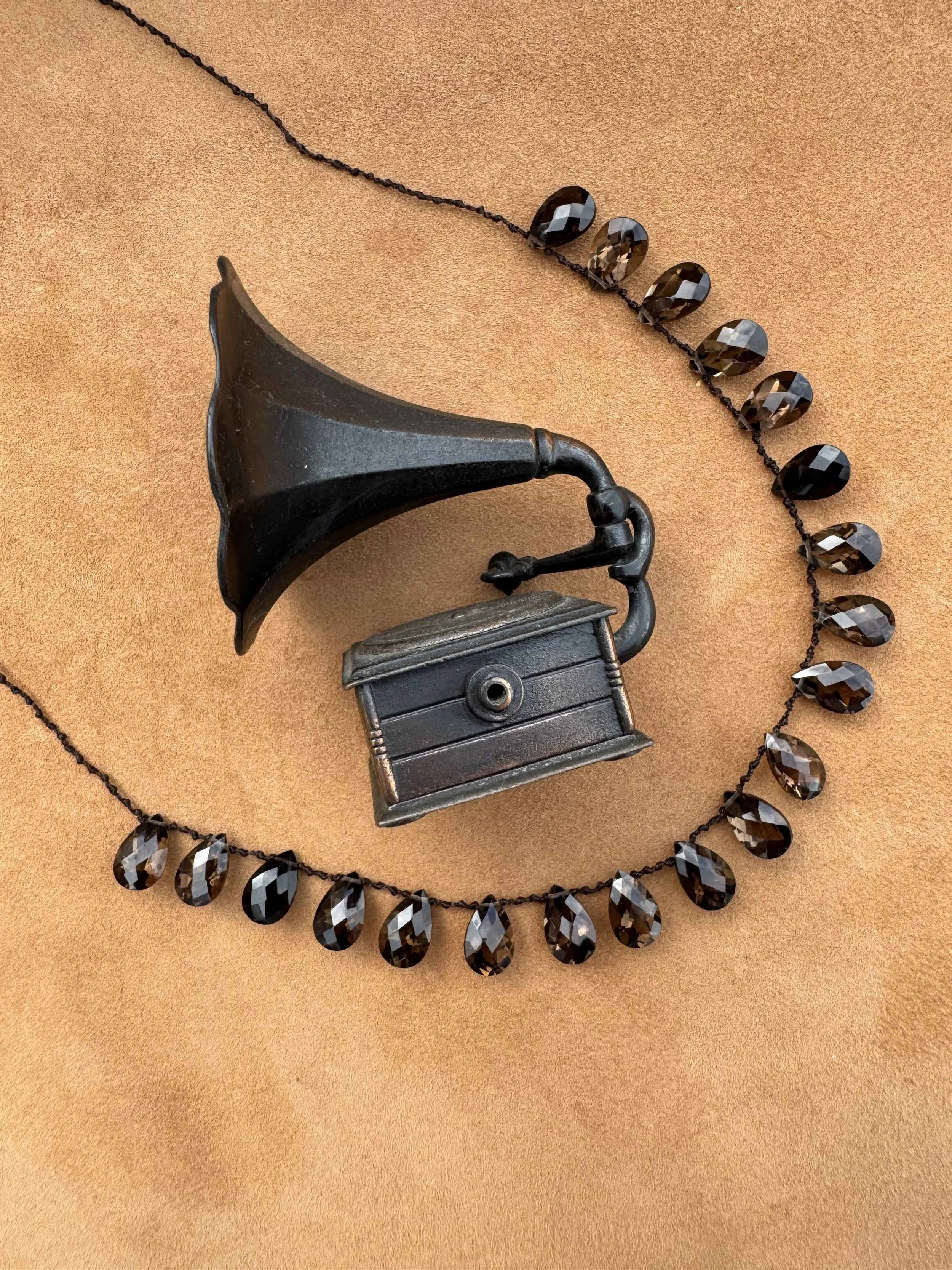 Guayoyo Knotted smoky quartz necklace