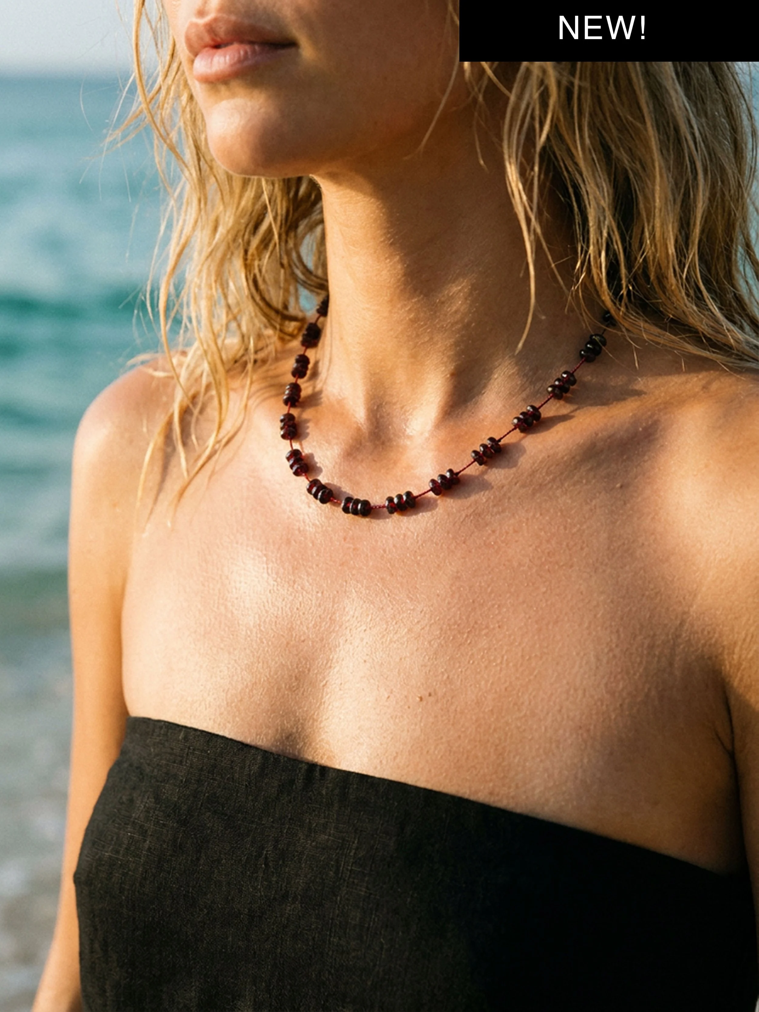 Tres Cocos Garnet red necklace