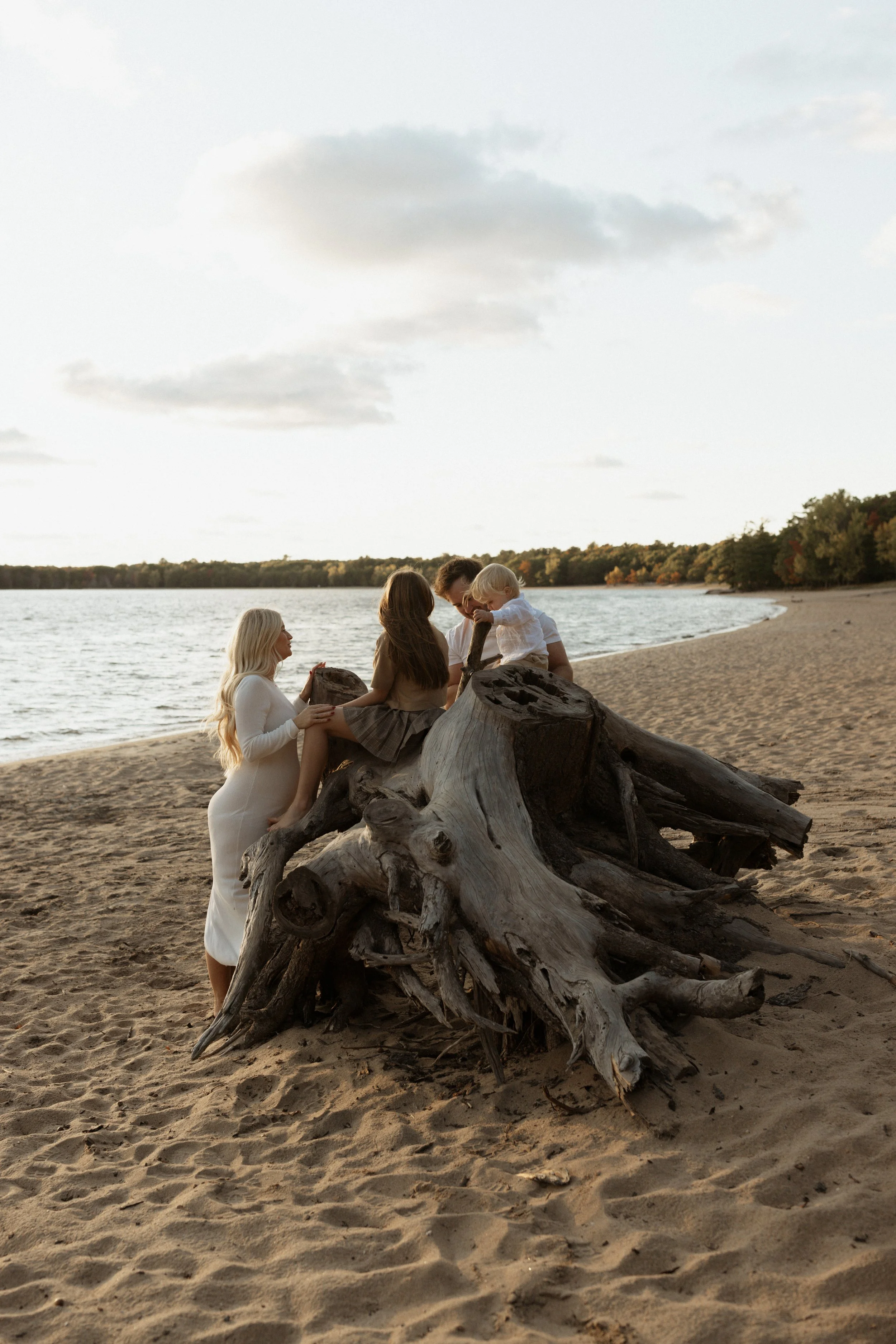 lennyandhume-higginshall-killbearfamilysession-81.jpg