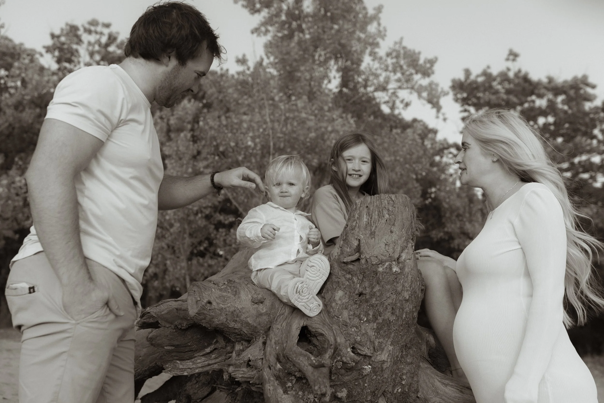 lennyandhume-higginshall-killbearfamilysession-83.jpg
