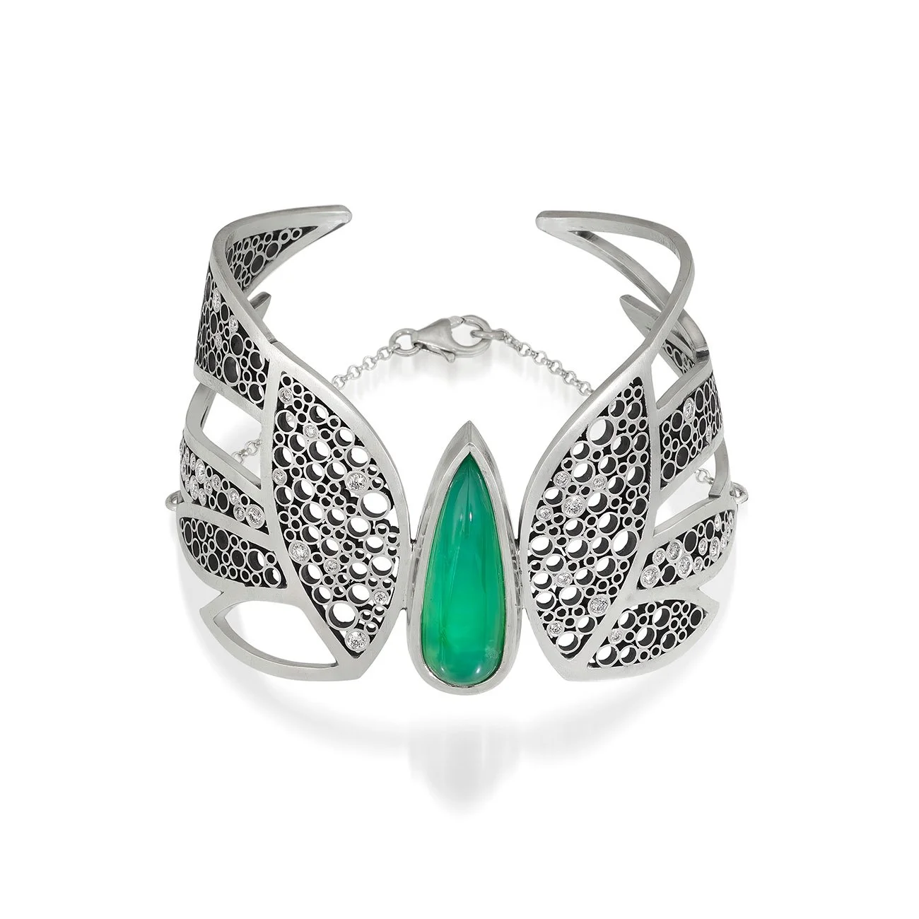 Winged_Cuff_LB201d_zoom_1300px_sq_v2.jpg