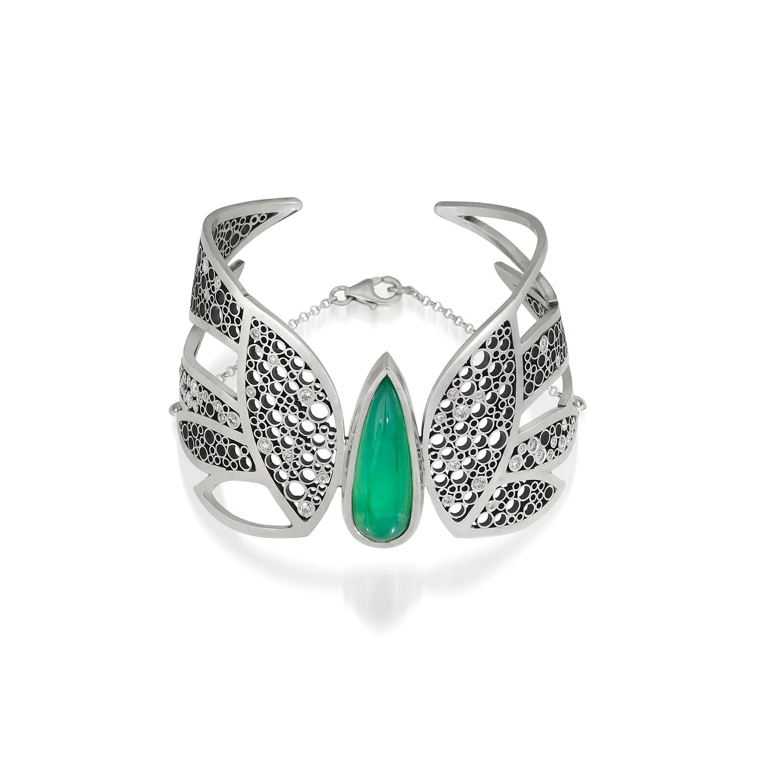 Winged_Cuff_LB201d__1500px_sq_v2.jpg