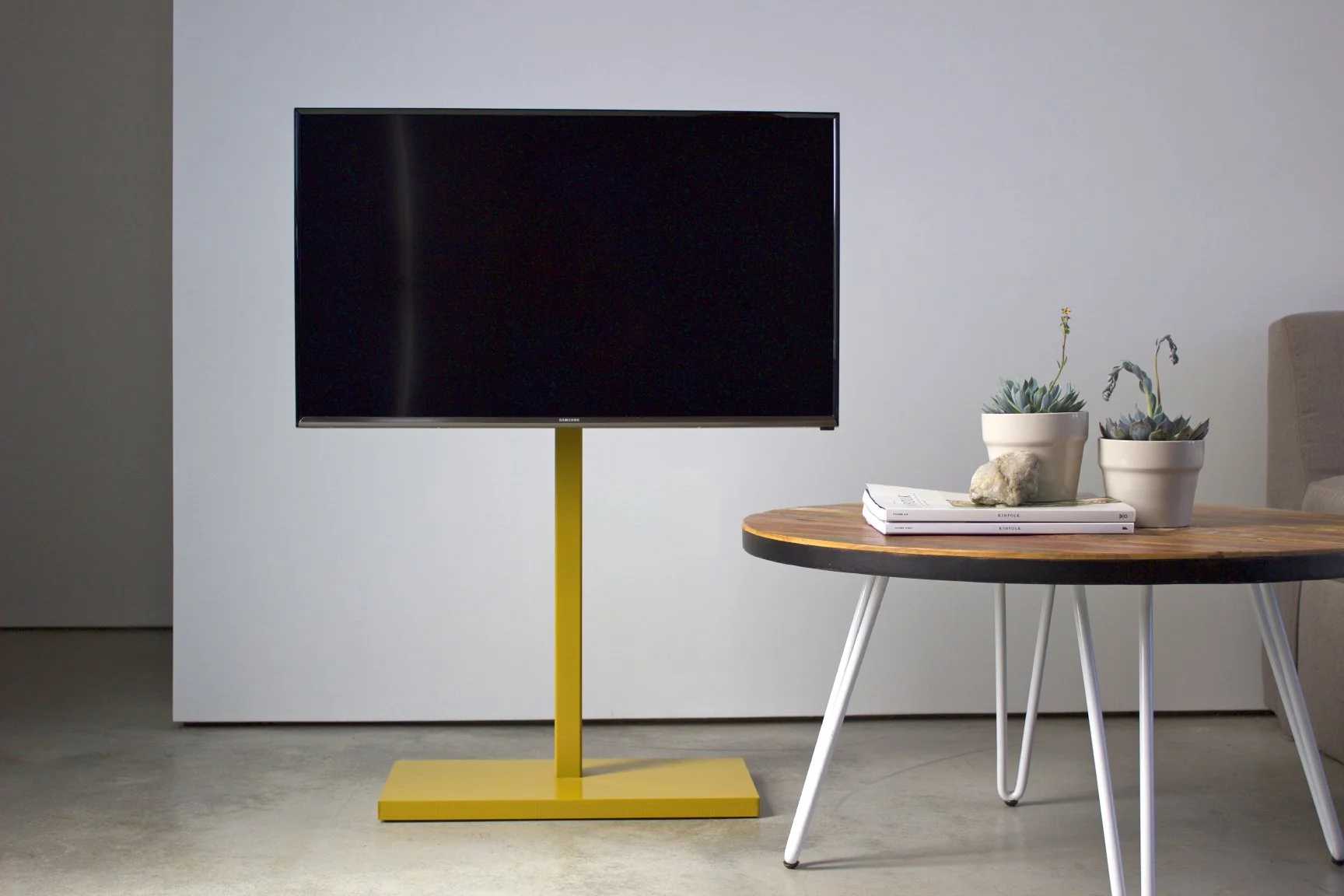 tv-stand-001.jpg