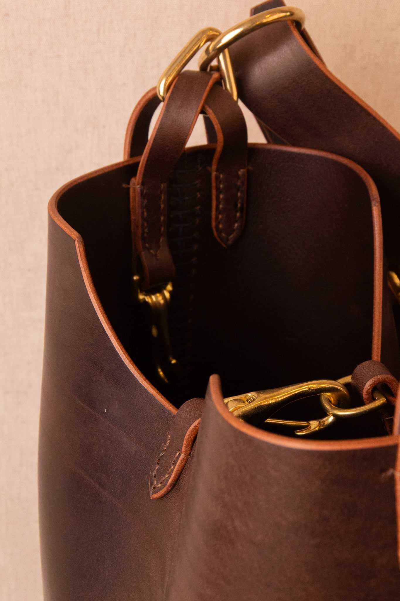 d44cc2aee8c09277d44cc2aee8c09277DarkBrownClaspLargeTote-CA-min.jpg