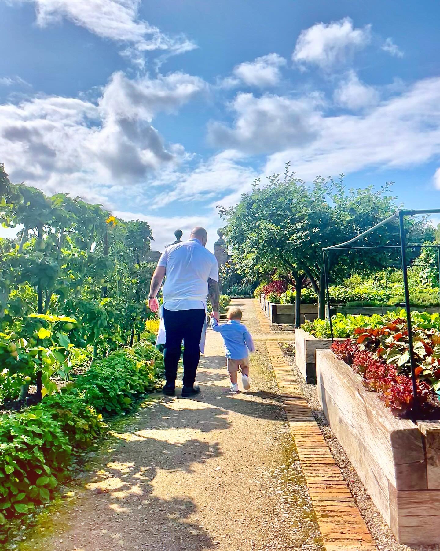 🍻 We&rsquo;ve teamed up with our mates at @coldbathbrewery to treat the legends we call Dad.

Book in for our 6-serving tasting menu this Father&rsquo;s Day at FIFTY TWO and we&rsquo;ll gift your old man a special beer hamper to take home &ndash; be