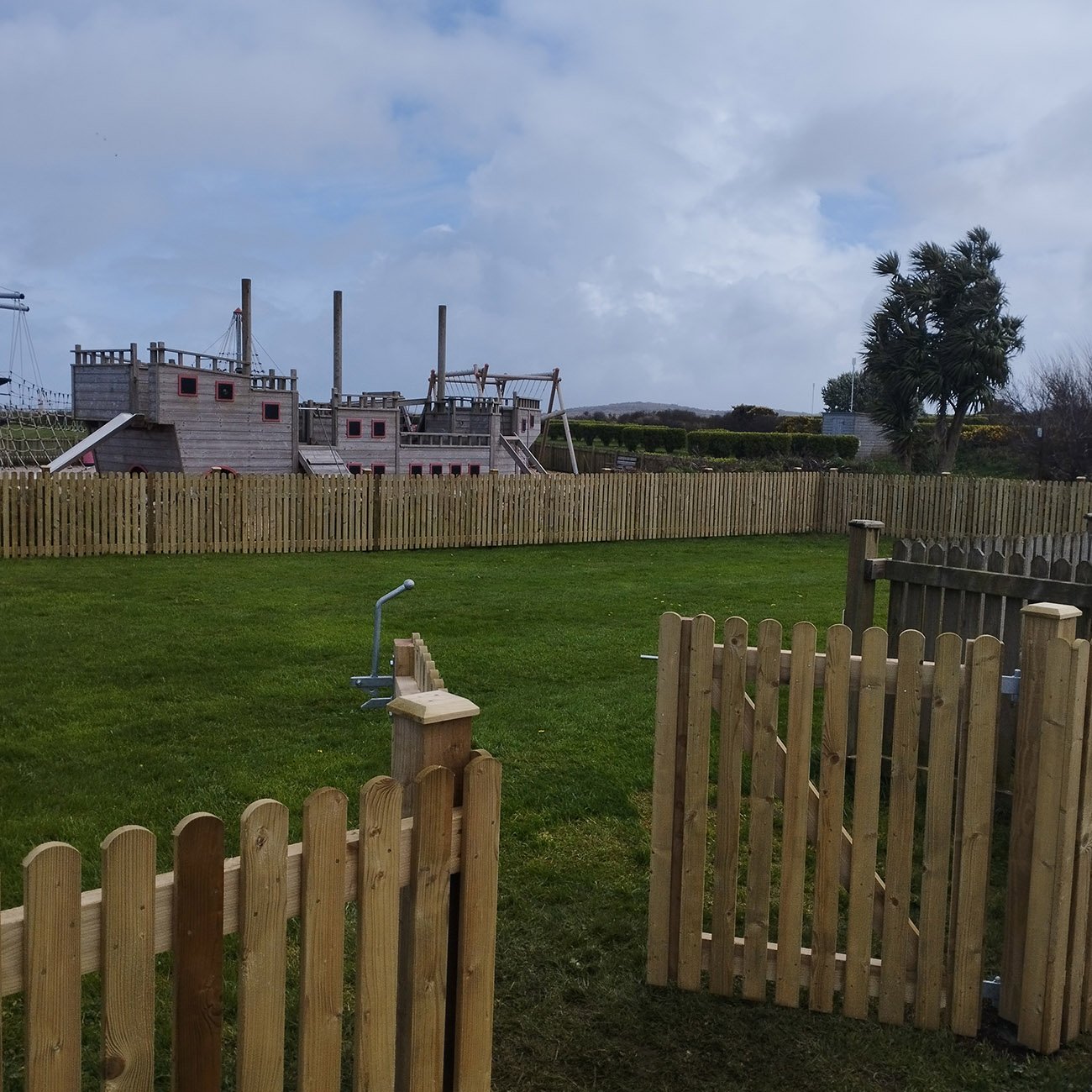 Cornwall fencing services 59.jpg