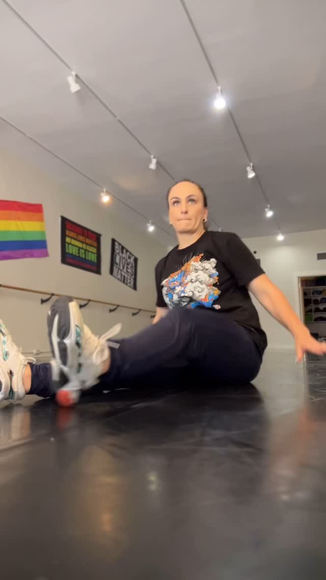 That feeling when it clicks is why I @omegaflow_floorwork
Thank you @rascalrandi for all your knowledge, encouragement, and building such an awesome community of bgirls 🙌🫶
#bgirling #keeptraining #omegaenergy