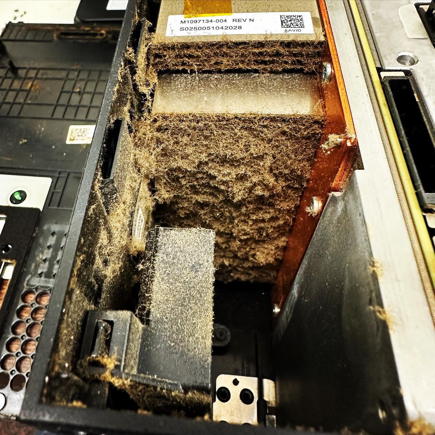 This is an Xbox Series X mail-in that needs the HDMI port repair. What the heck did I get into&hellip; https://www.hcr.info/mail-in-service