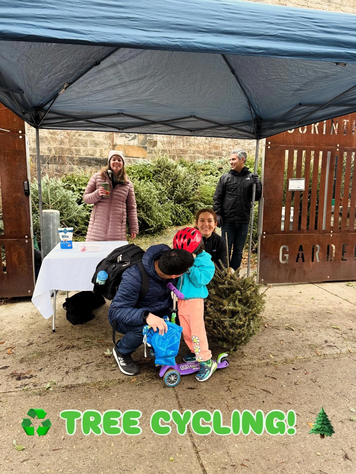 🌲♻️ Don&rsquo;t toss your tree&mdash;cycle it!
Join FESPP for Tree Cycling today from 9&ndash;3. Bring your holiday tree and help give it a second life while supporting a greener community. We can&rsquo;t wait to see you!