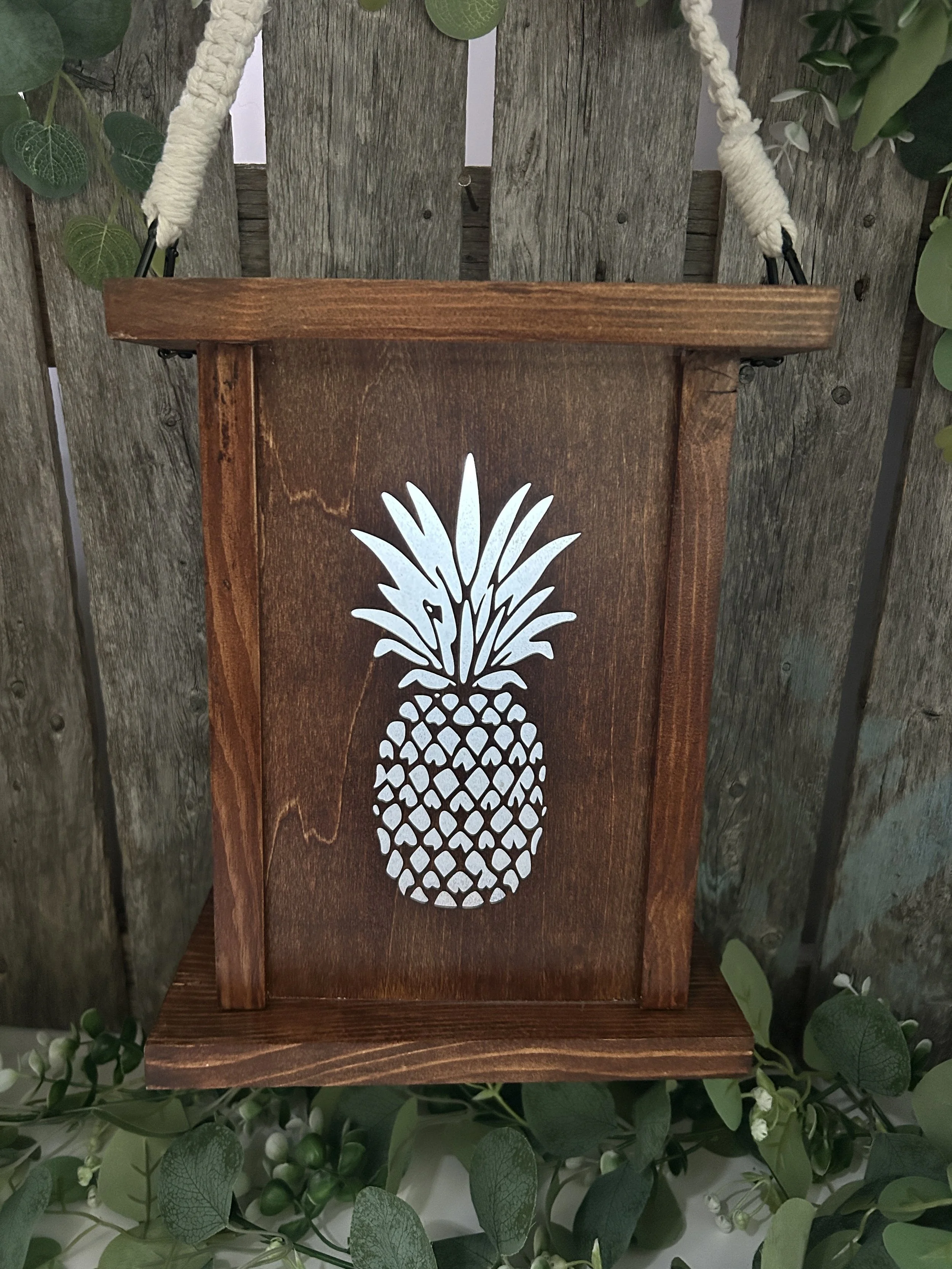 Solar - Pineapple - Lantern - Bird Feeder.jpg