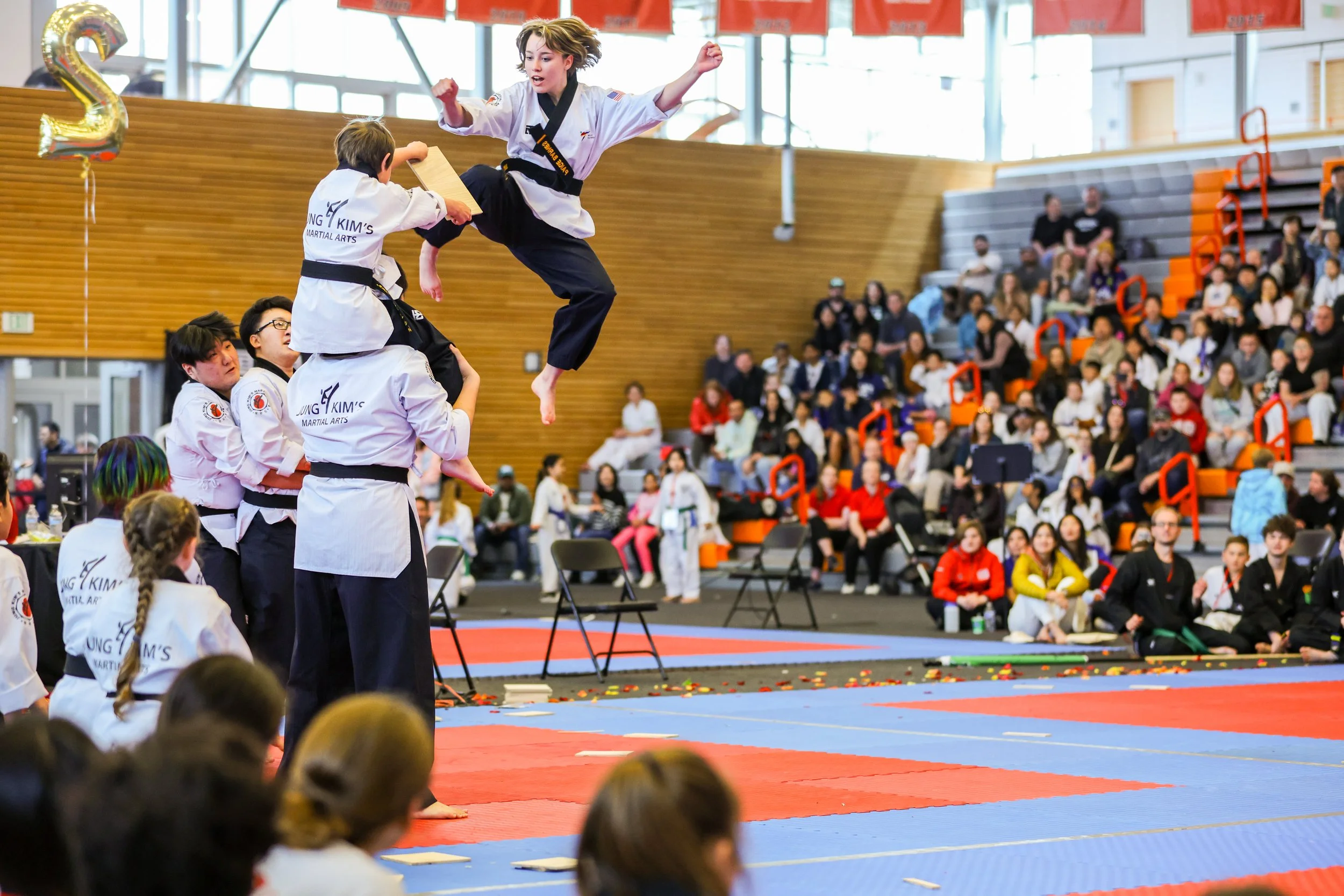 Taekwondo Demo Team Competition, Flying Kick