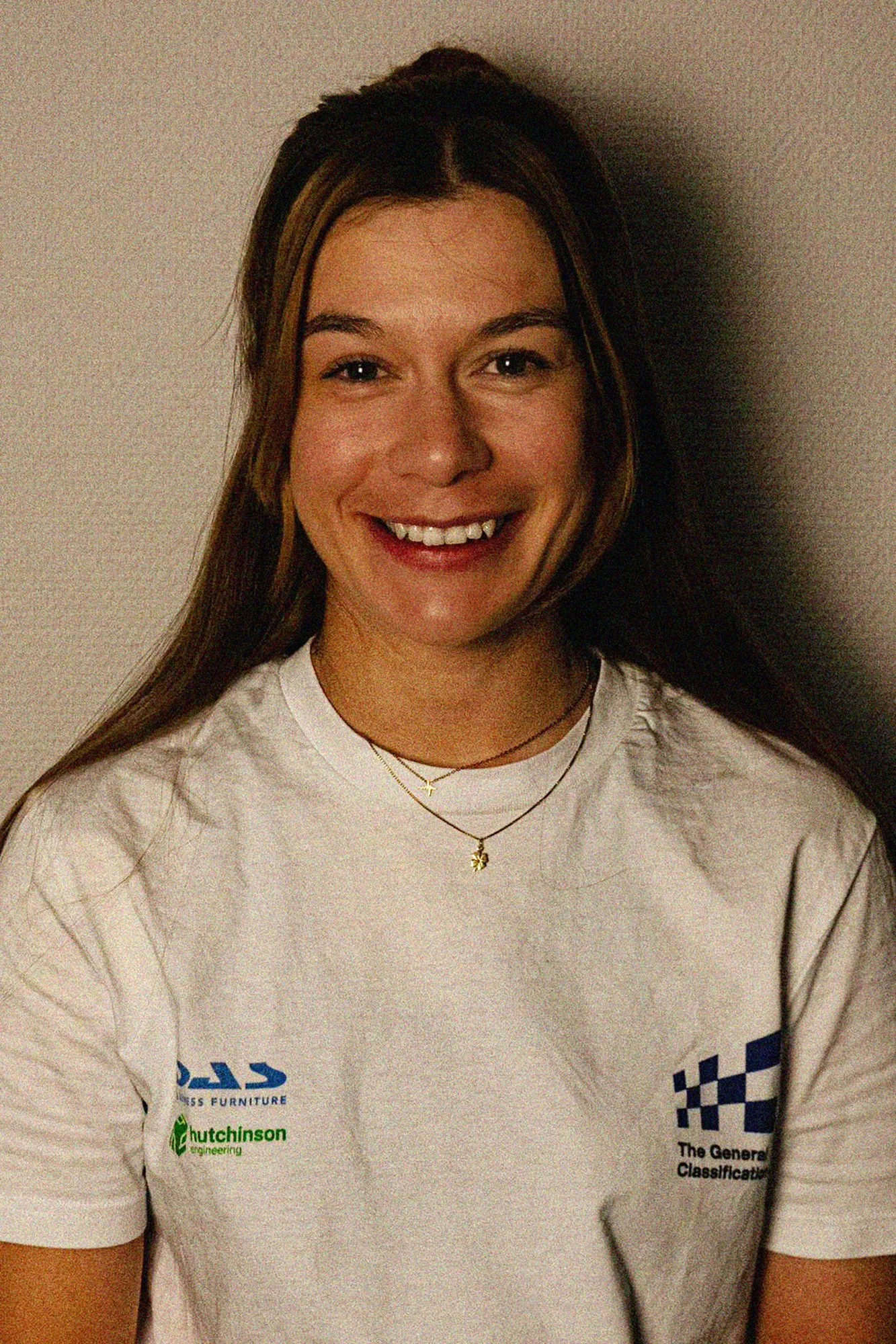 DAS TEAM TEE WHITE MODEL.jpg