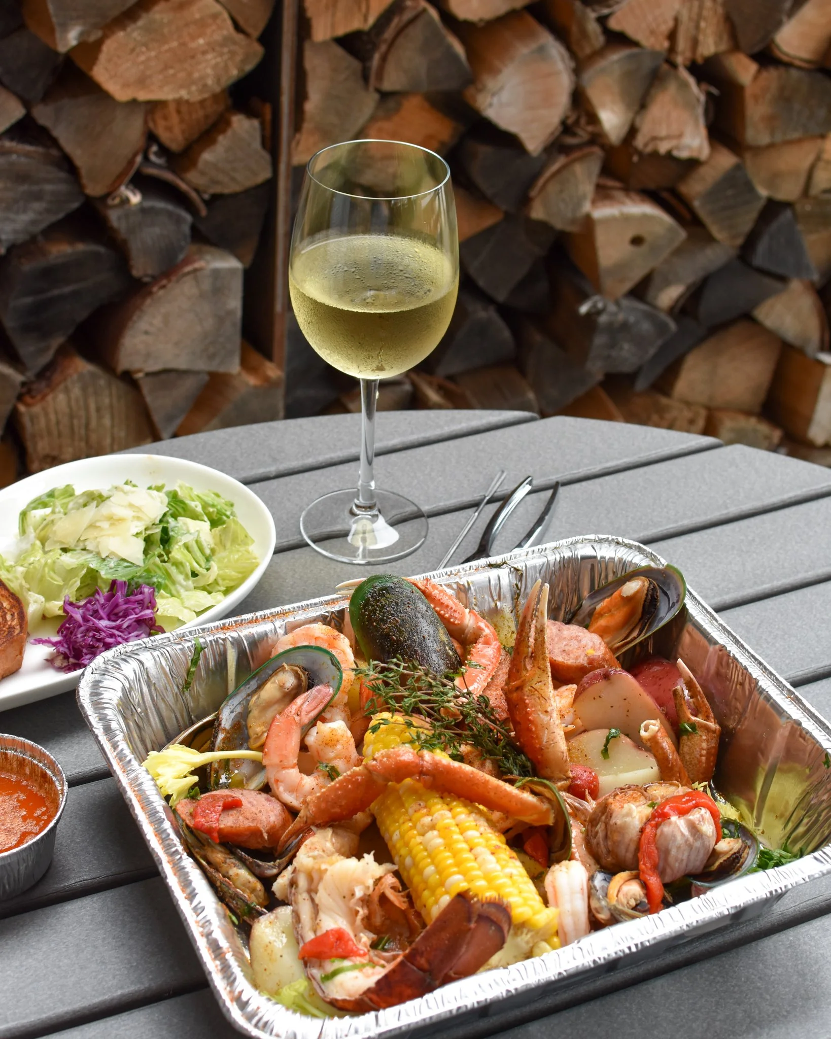 Seafood Boil &amp; Live Music 