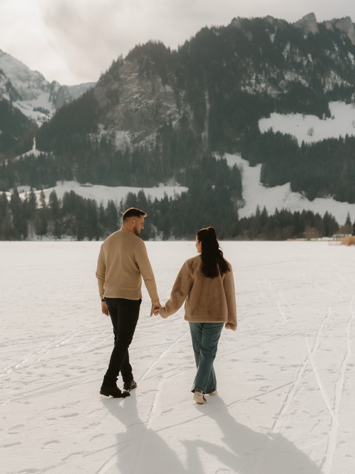 R &amp; B. 🤍
soo e wundervolls shooting gsi &amp; ich freu mi sooo sehr uf euri hochzyt. 🫶🏻

styling: @makeupbyalyssiaolivia @brautstylingbyalyssiaolivia