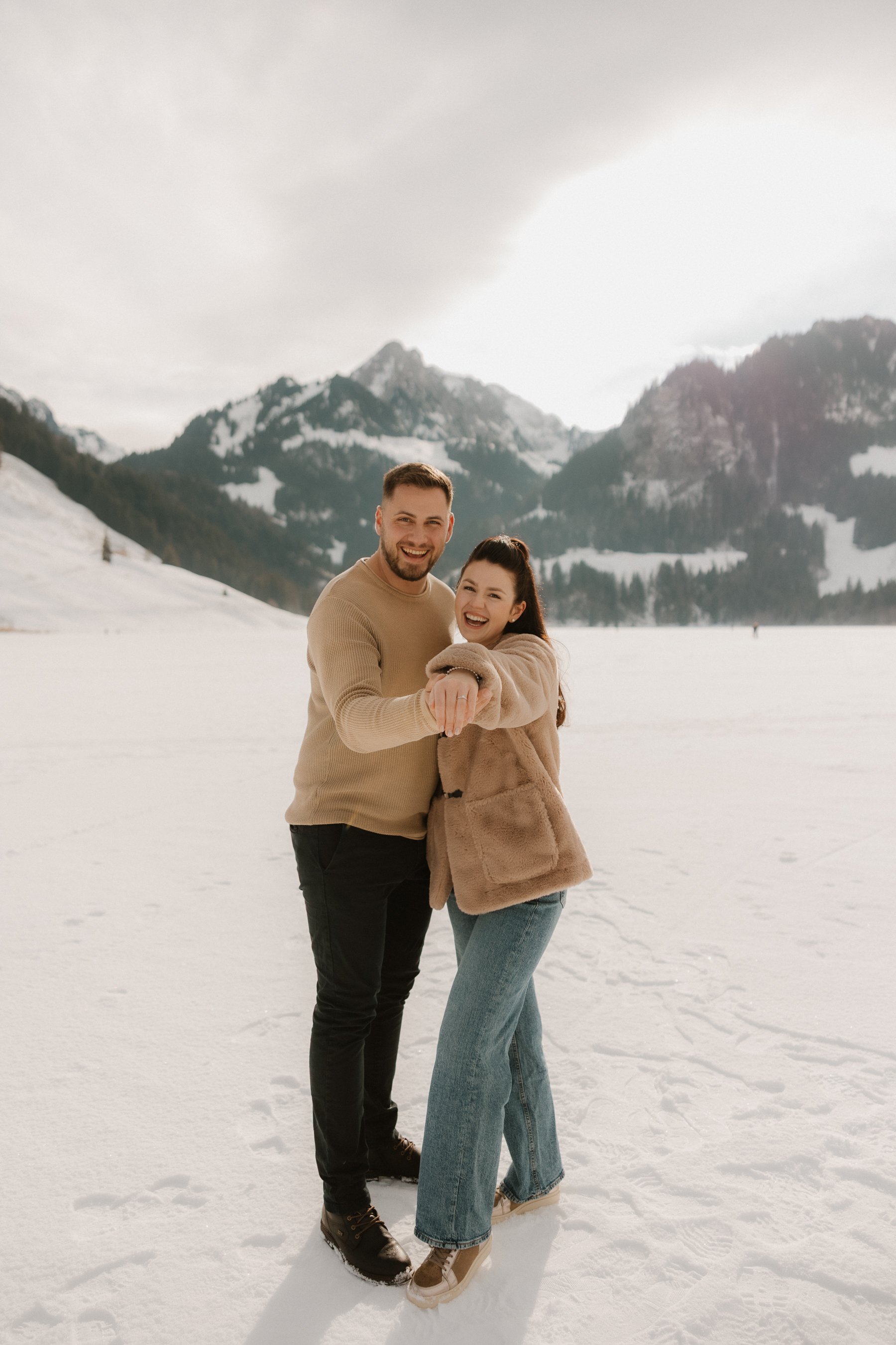 Verlobungsfotoshooting am Schwarzsee in der Schweiz