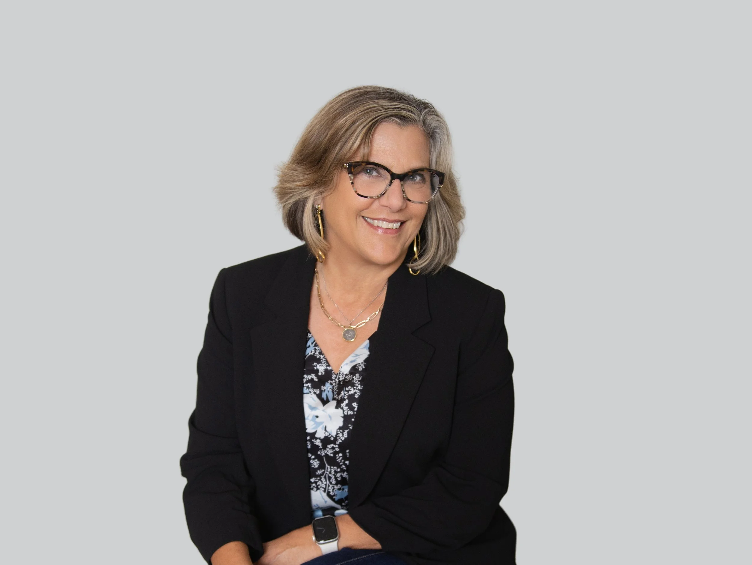 The Psychology of a Great Headshot: How Expressions Build Trust Online