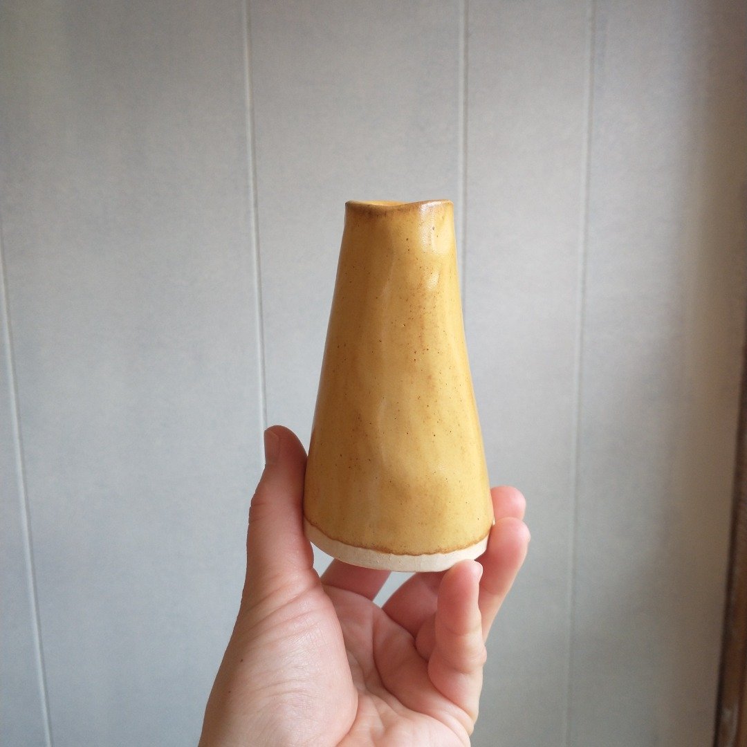 Behold!  The oh-so-elusive &quot;goldenrod yellow&quot; I've been searching high and low for.  Something with variation, body, AND breaking!  This bud vase (among others) will be making it's debut during the @mainepotterytour !

#handbuilt #handbuilt