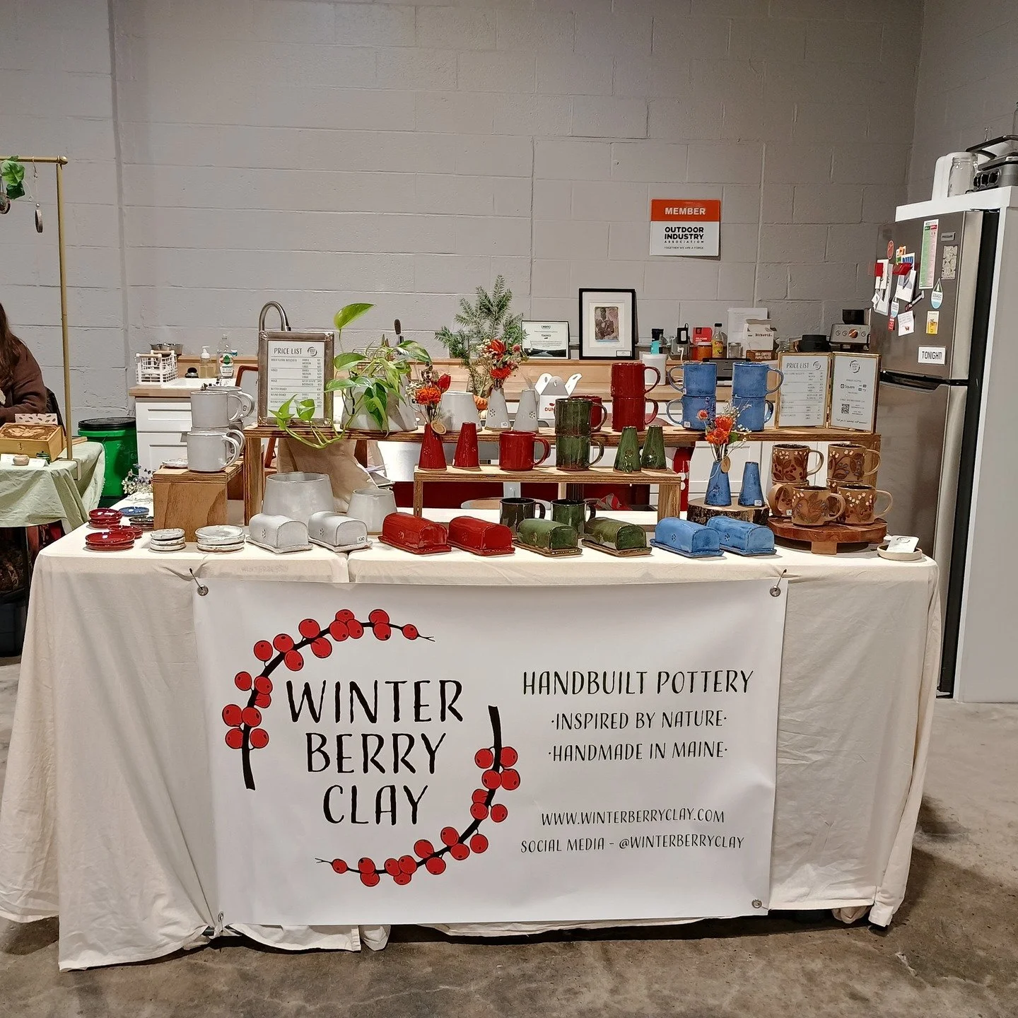 All setup and ready for day 2 of the F&ecirc;te Holiday Maker's Market at Toad &amp; Co. today in Portland from 12pm-5pm!

Come say hi and check out the 30 other vendors! A beautiful day for some holiday shopping. 💕