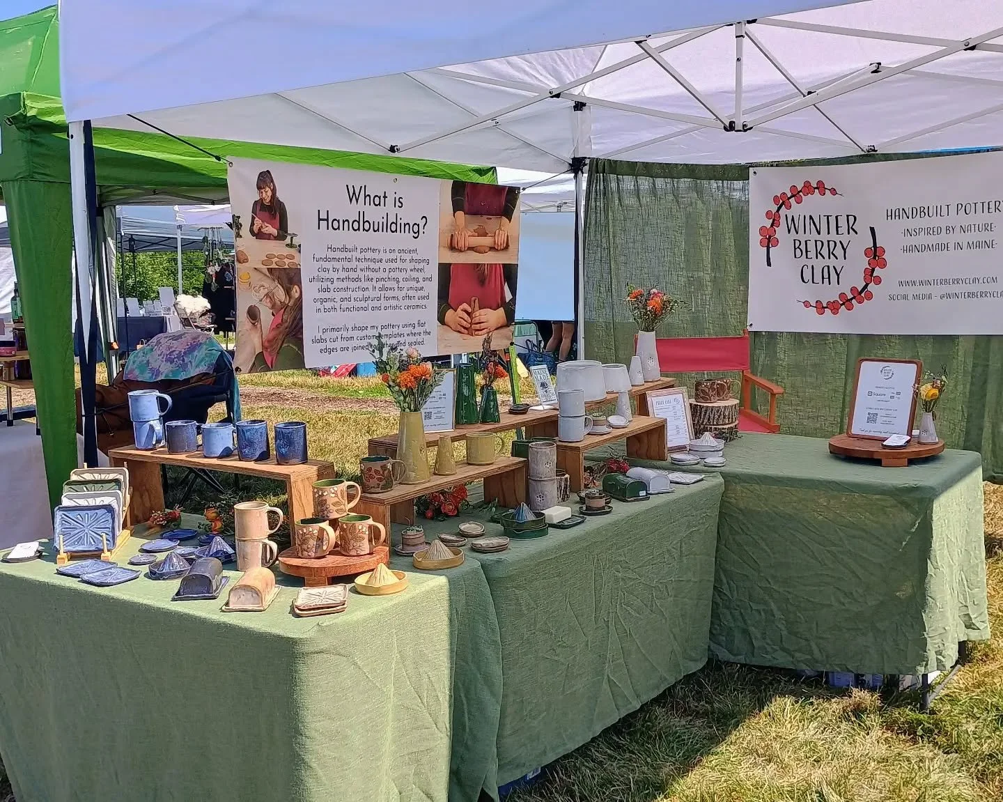 Spoiled rotten with this weather. 😏

Come one, come all, to the @rebelmarketmaine's Blueberry Fest at @orchardridgemaine!  I'll be here today until 3pm. 

🫐

#mainemarket #madeinmaine #mainepottery #blueberrypottery #cottagecore