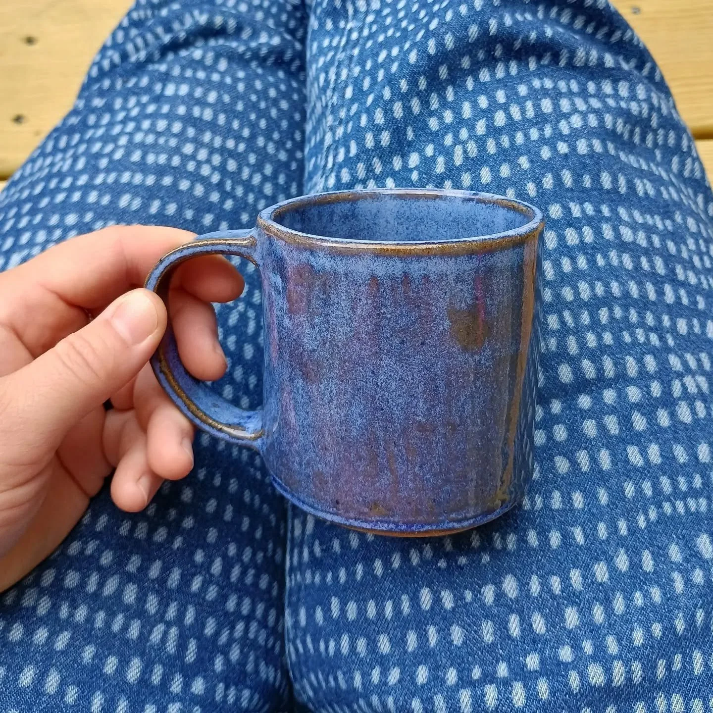 Not as vibrant as it usually turns out but it's got a lil...je ne sais quoi.🪩

Find a few of these cuties and other blue offerings at @rebelmarketmaine's Blueberry Festival THIS SATURDAY (7/25) from 11-3 at Orchard Ridge Farm in Gorham, ME 

#madein