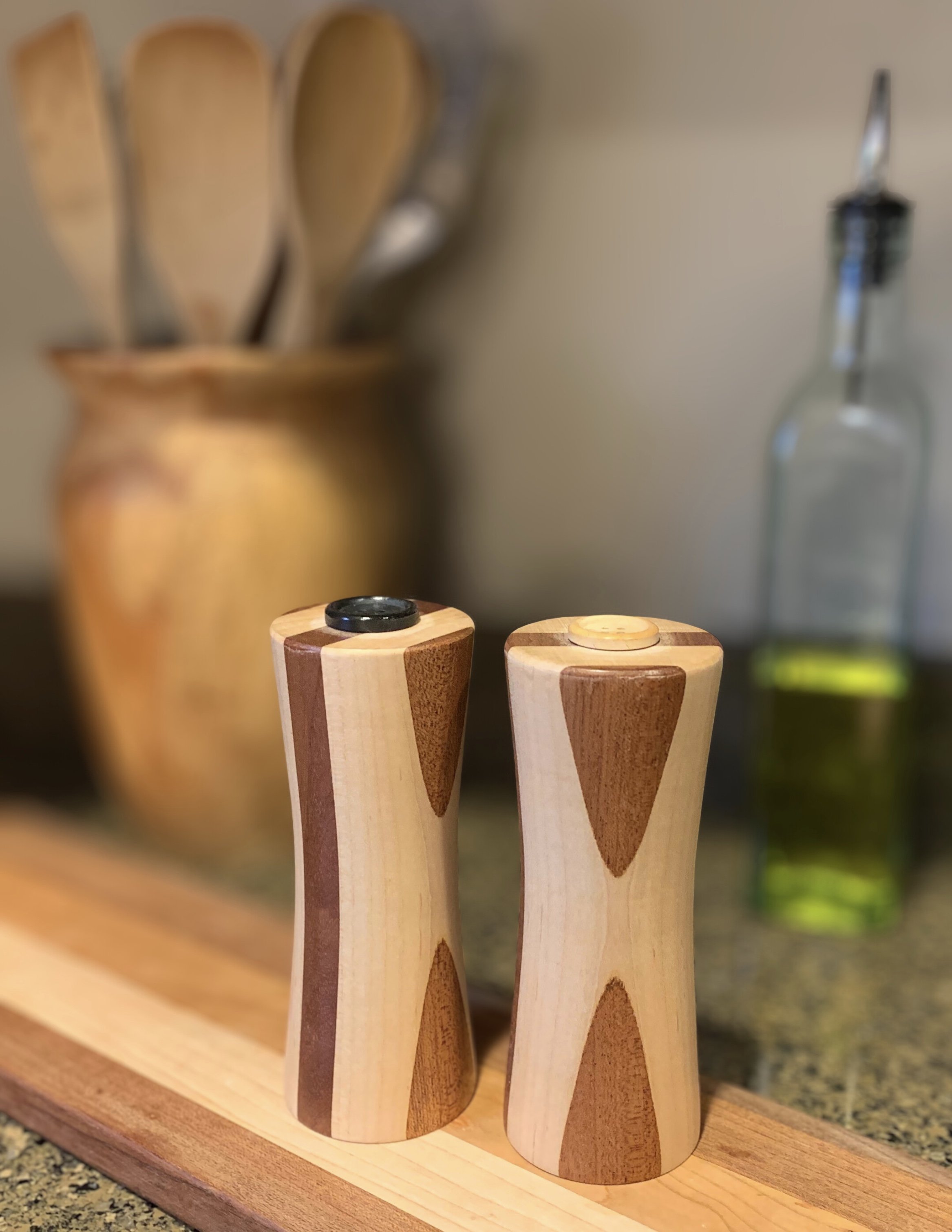 **NEW** Button Shakers - Mahogany and Maple