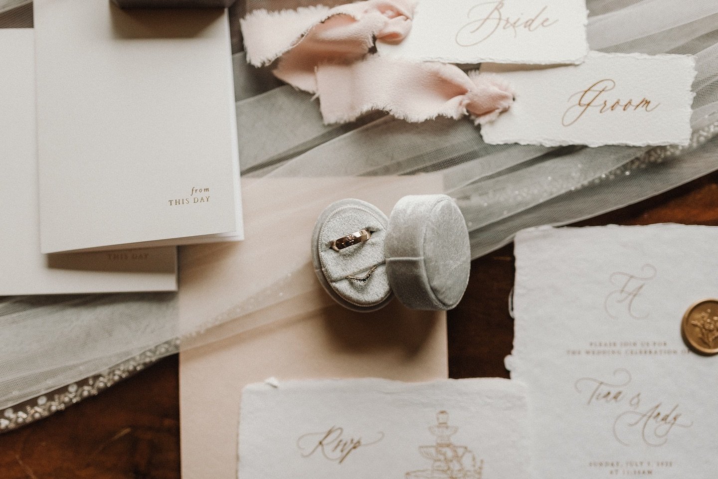 From vows to visuals, every element tells a story ❤️ 
#weddingstationery @makingmemories.stationery 

Planner @eternitymomentswedding 
Photos @thekoebels 
Video @dreamsodacreative 
Makeup &amp; hair @momo_makeupartist 
Decor &amp; floral @infinityeve