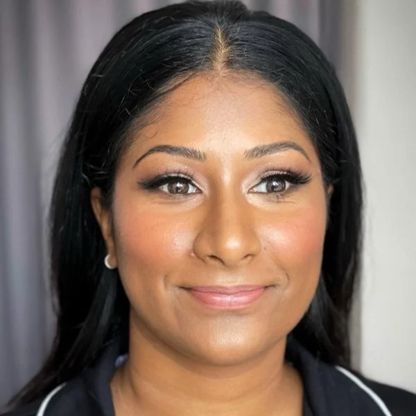 woman wearing makeup bridal makeup