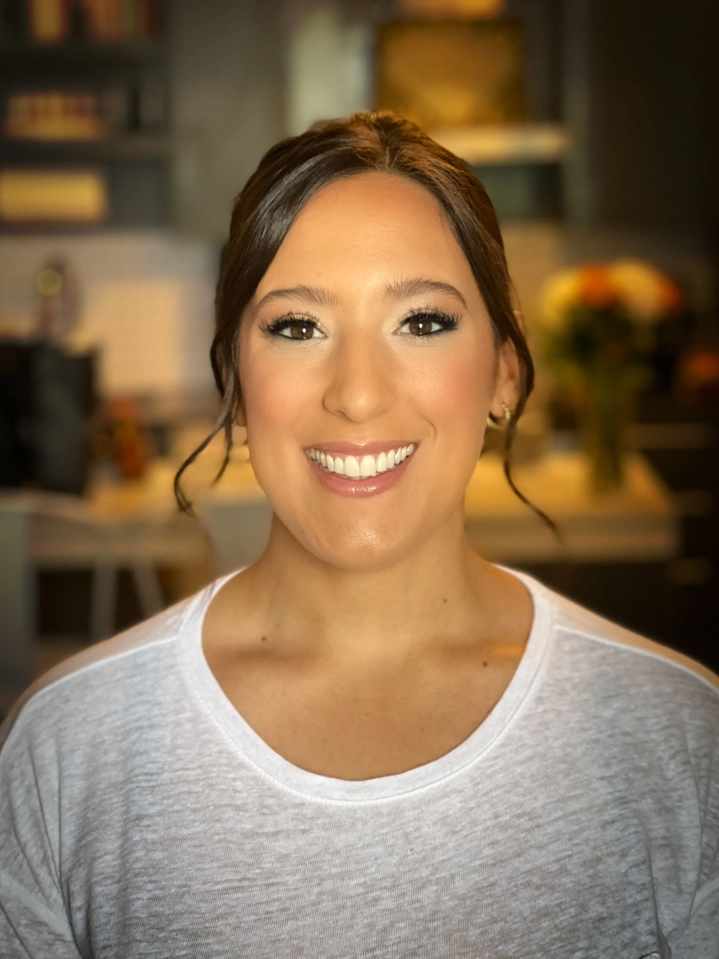 woman wearing makeup bridal makeup