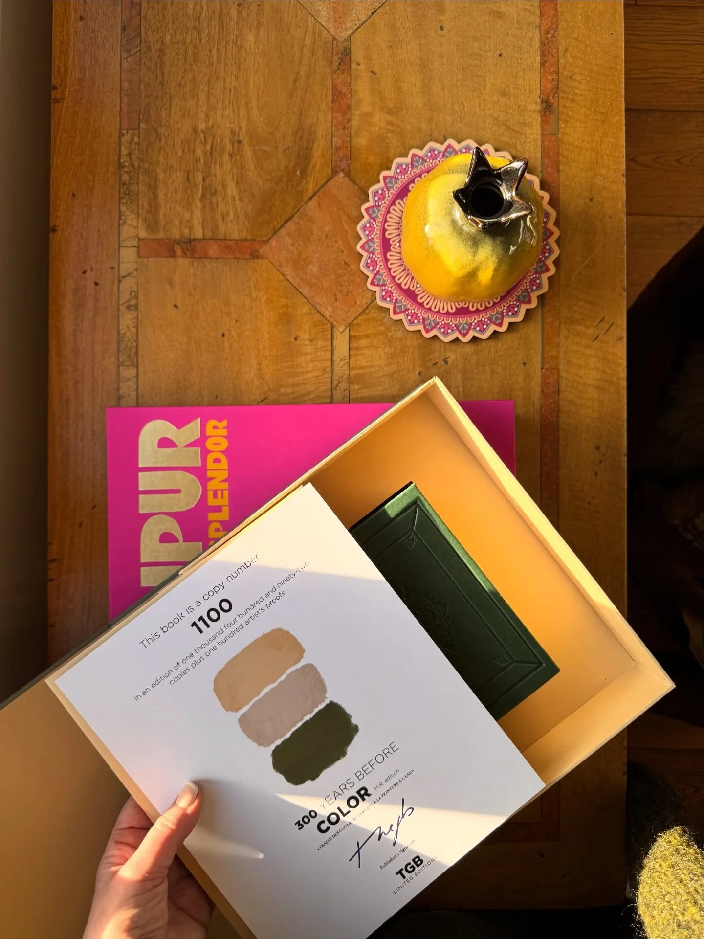 A wonderful addition to my studio library &mdash;300 years before the modern Pantone system, which started in 1963,&nbsp;the Dutch artist A. Boogert created a detailed, 800-page watercolour guide to colours in 1692. His book,&nbsp;&ldquo;Trait&eacute