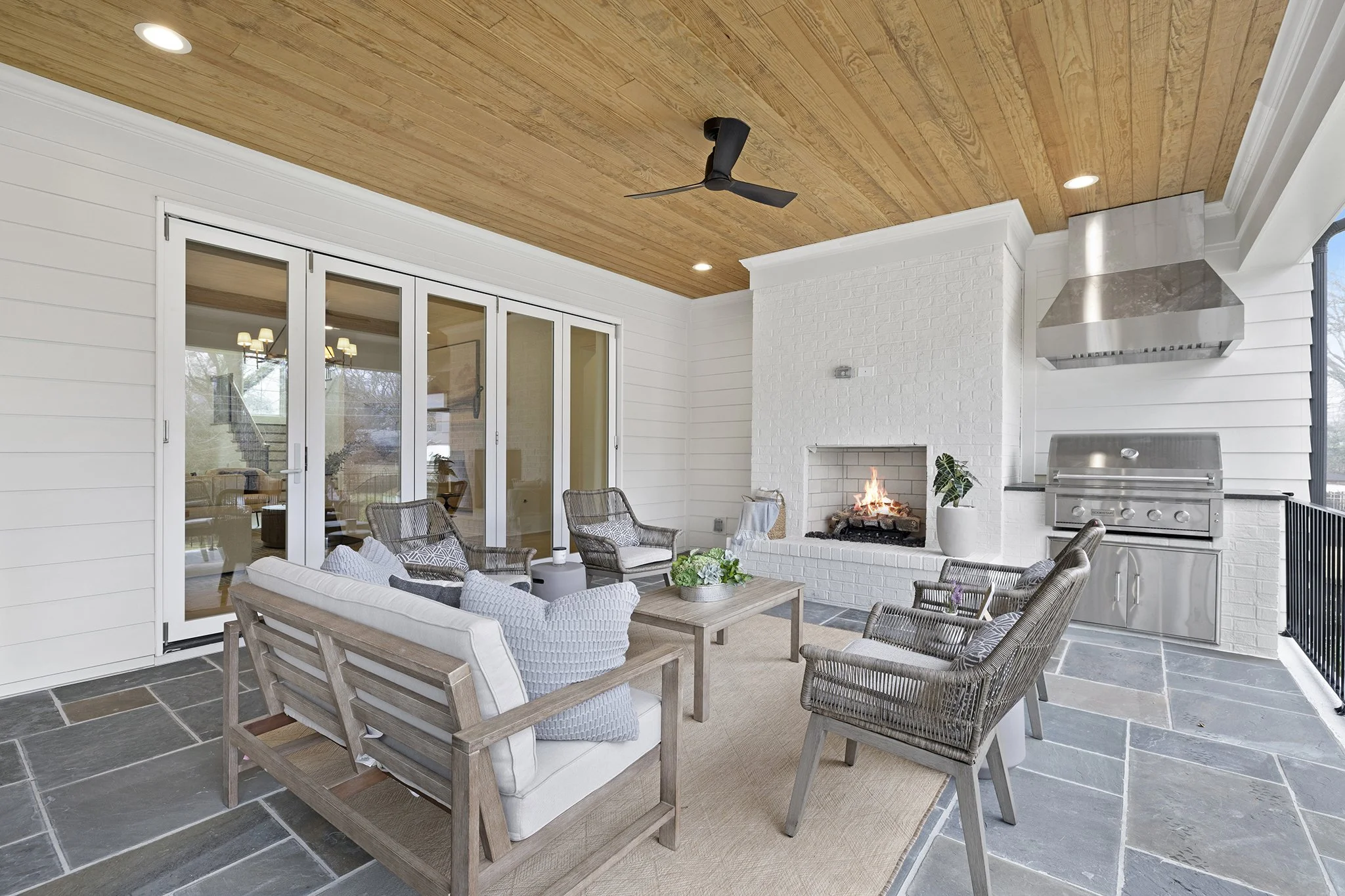 1239 Paddock Patio.jpg