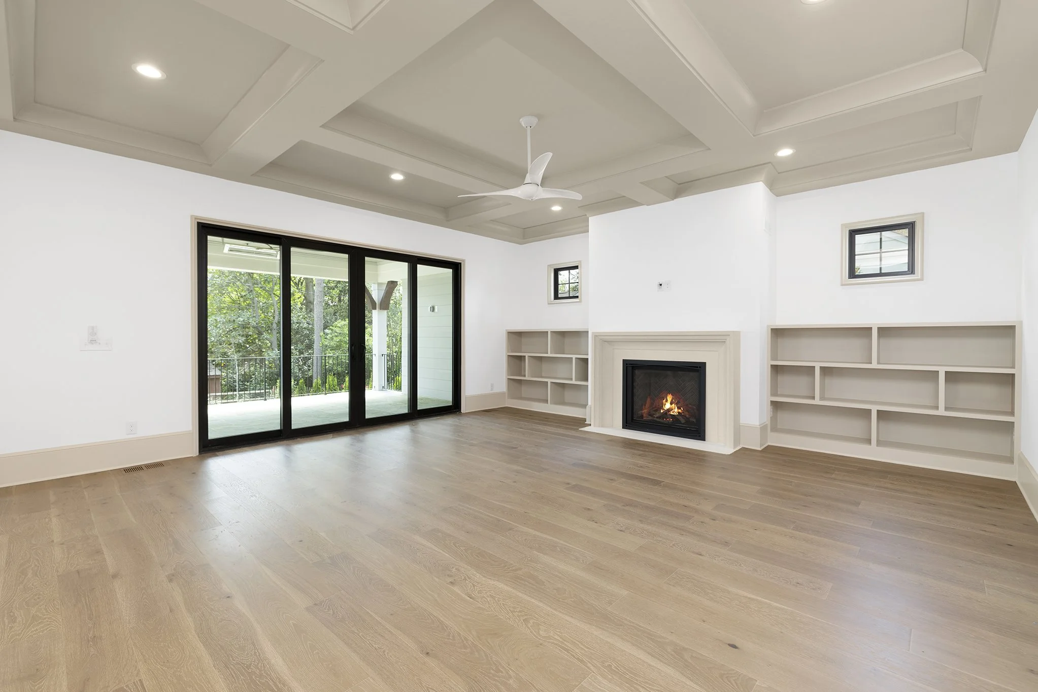 1220 Yale Living 2.JPG