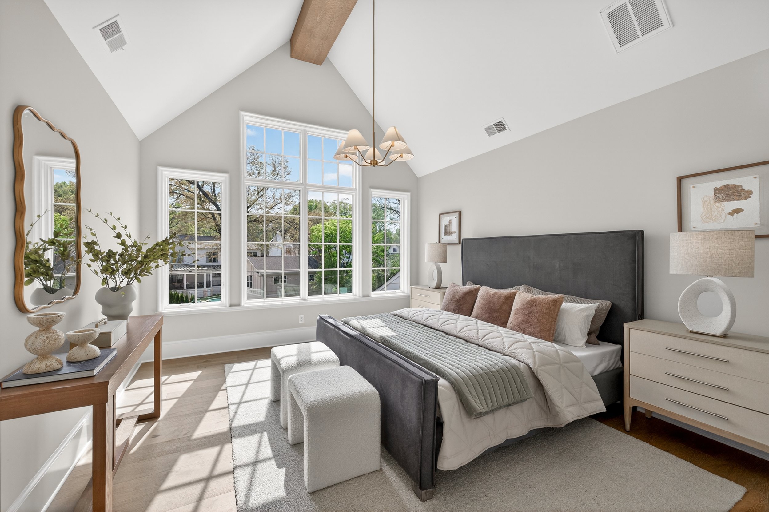 914 Edinburgh Bed 2.jpg